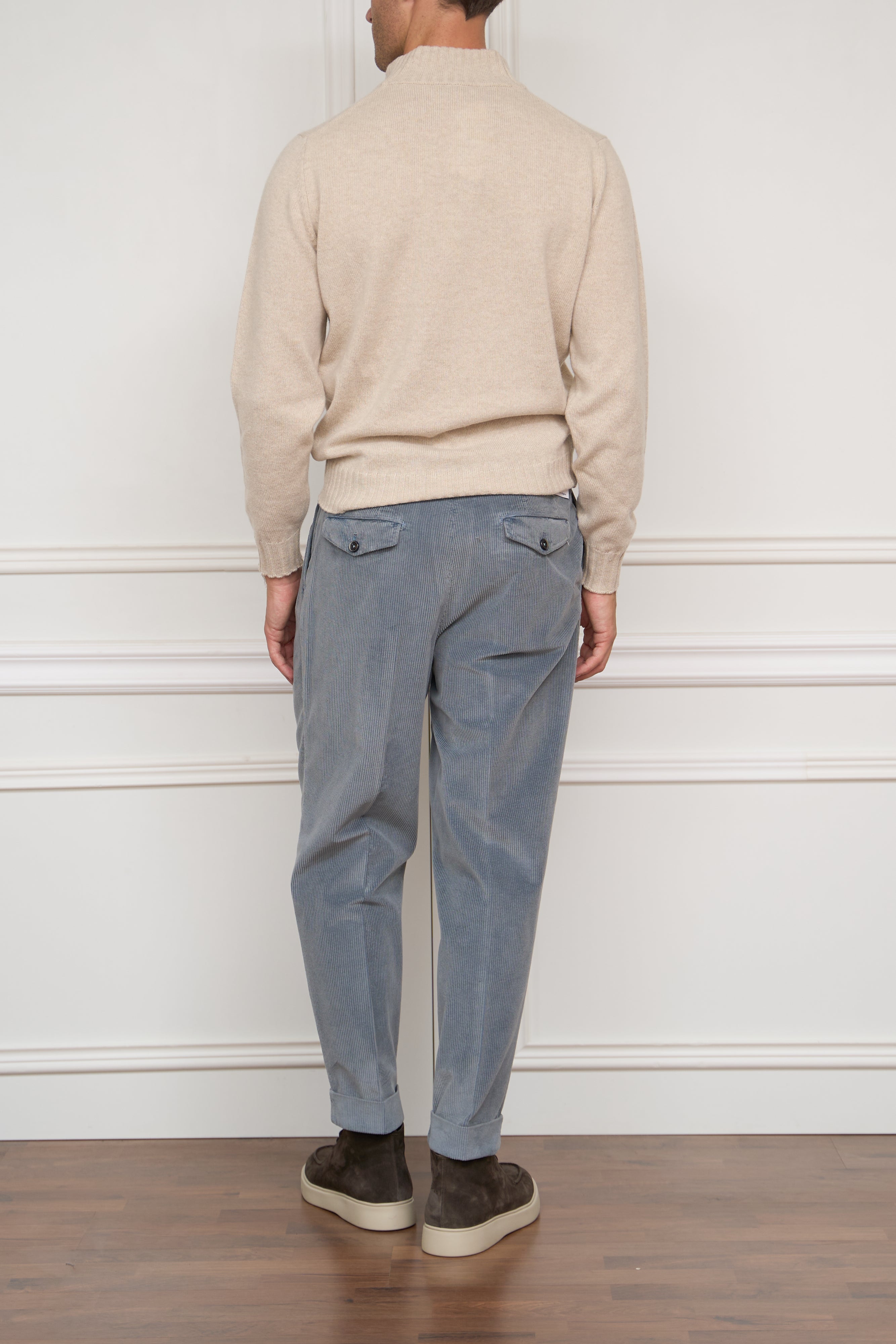Sweater in grey