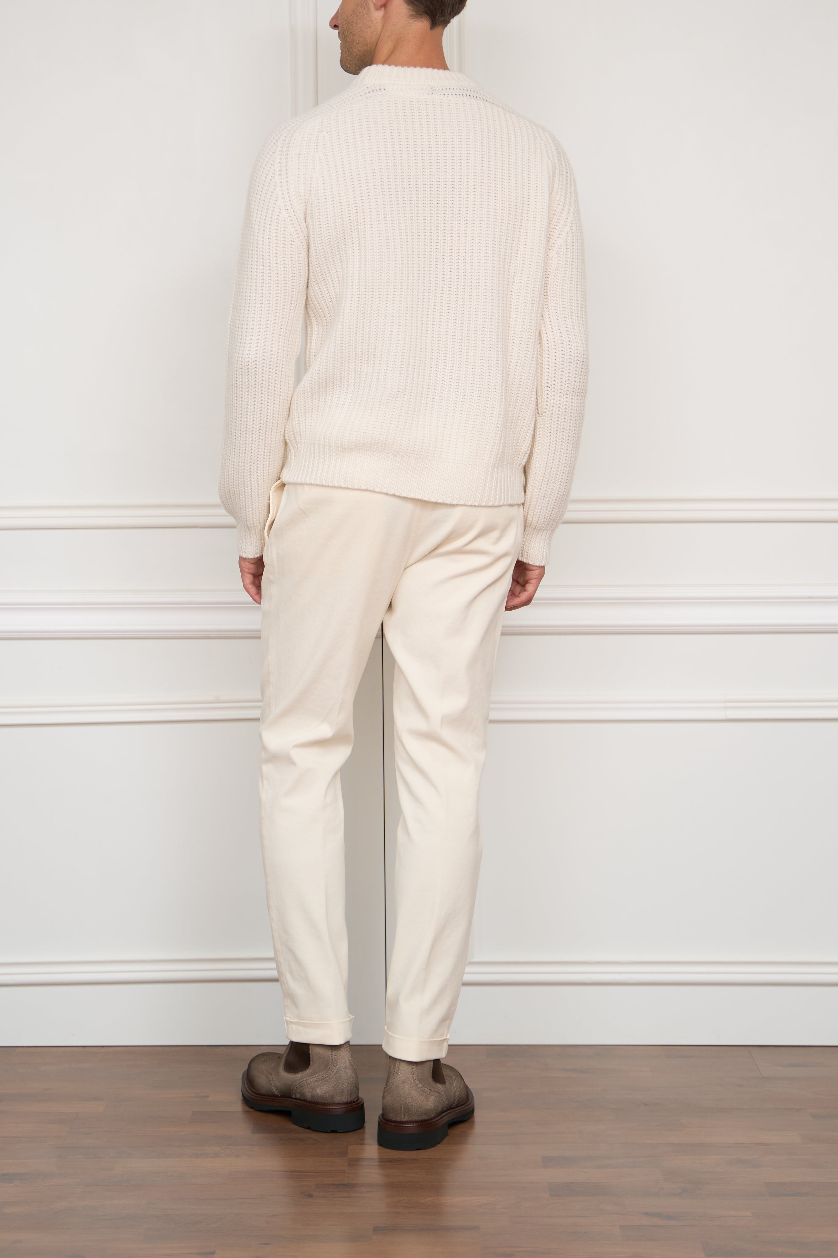Cashmere sweater in white