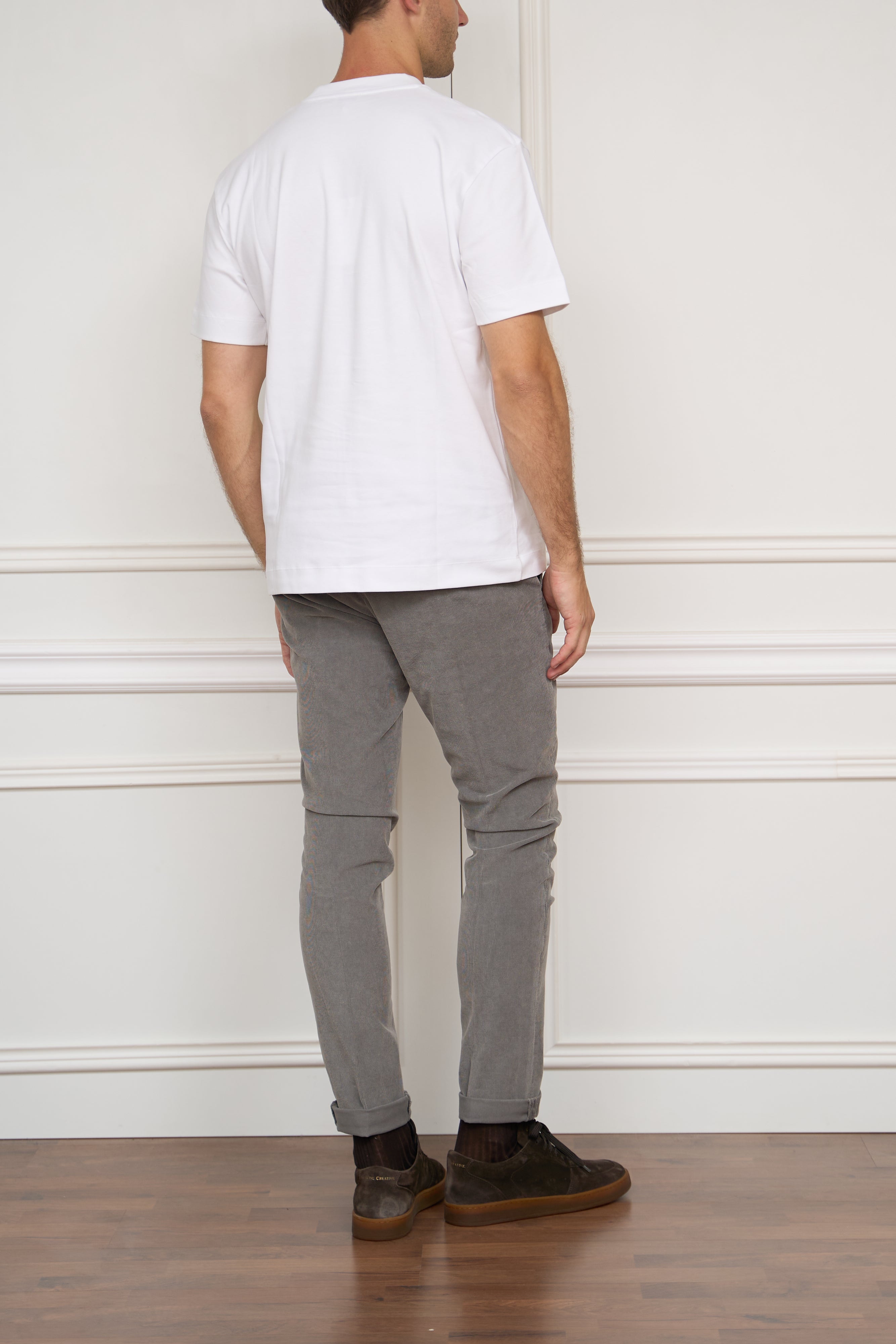 Locker geschnittenes T-Shirt weiss