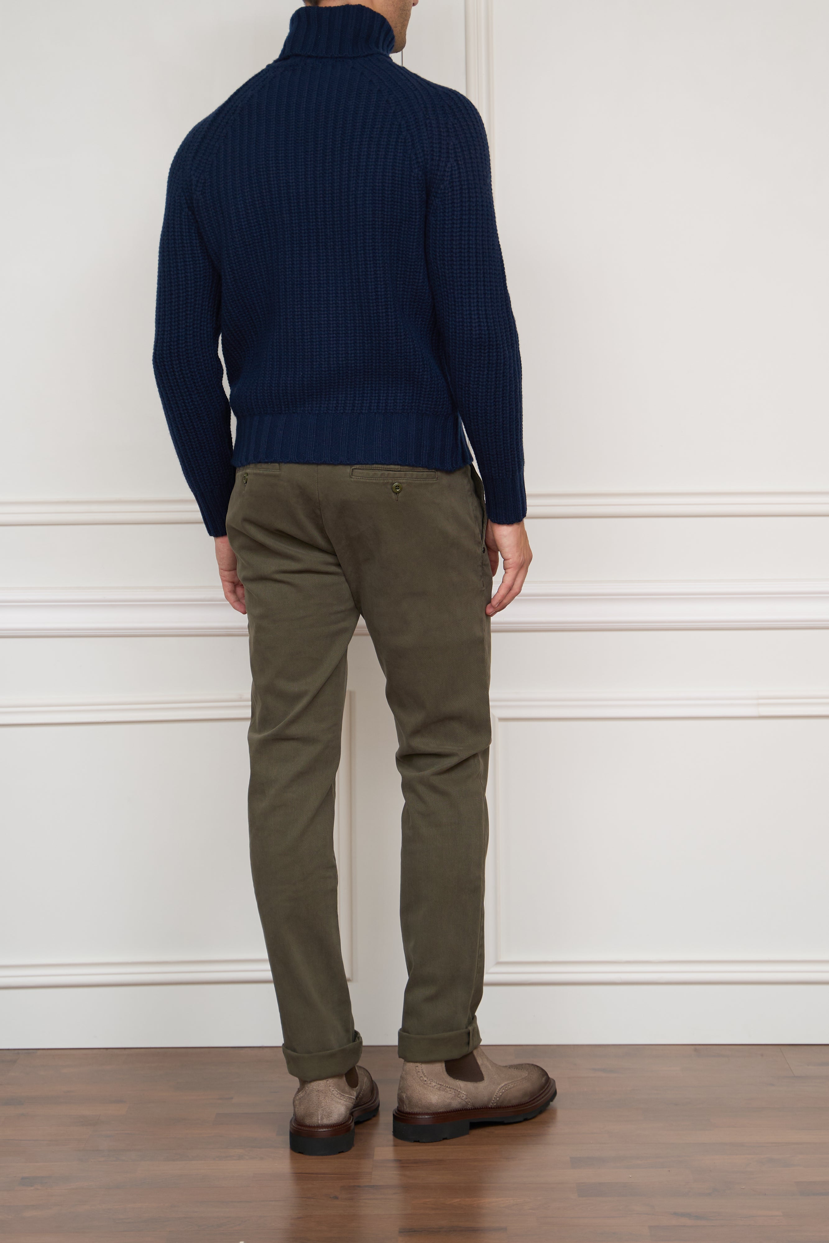 Cashmere sweater in white