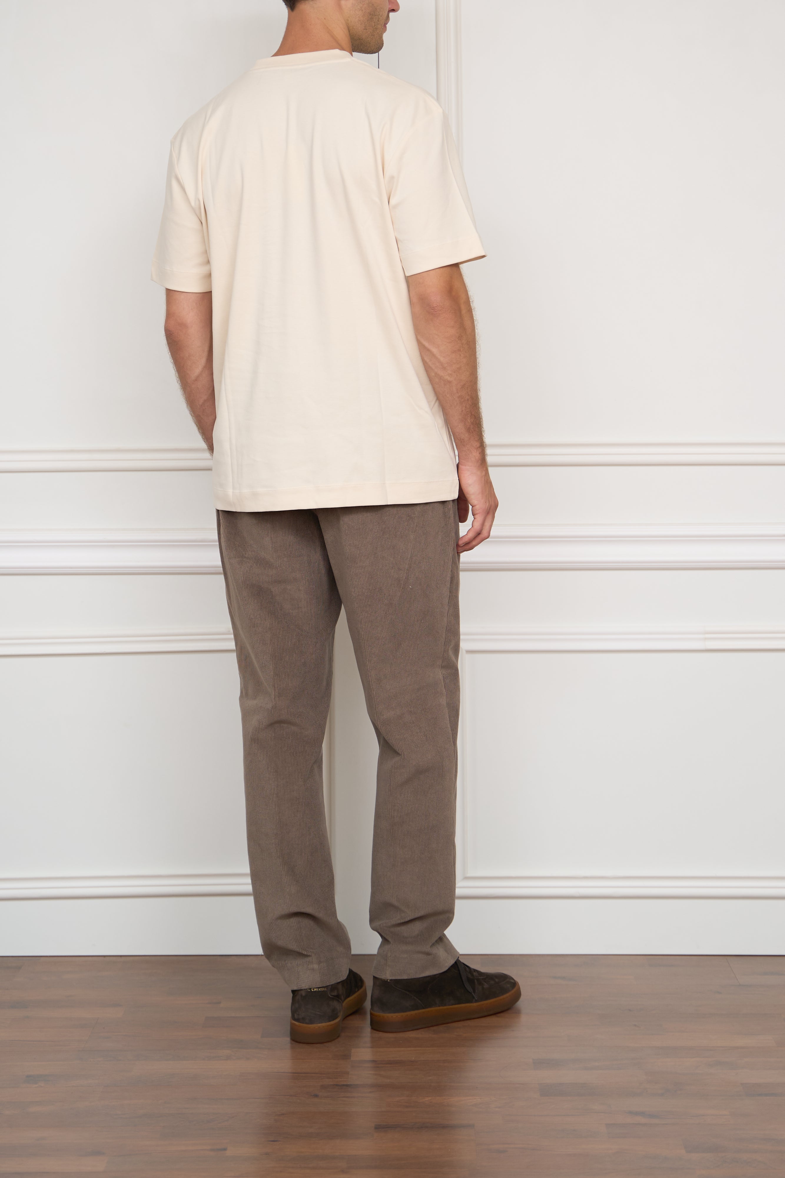Locker geschnittenes T-Shirt in beige