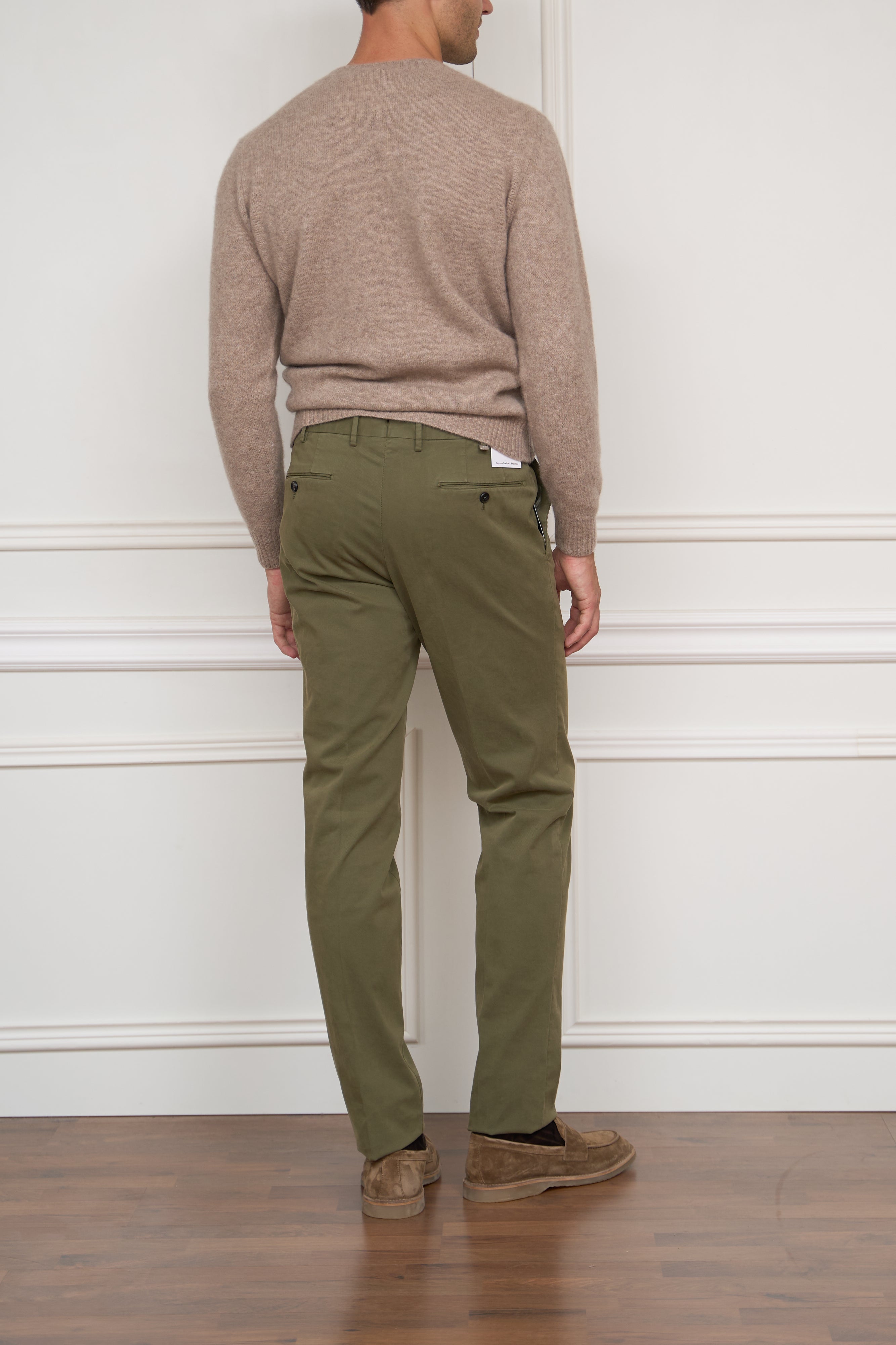 Chino in olive