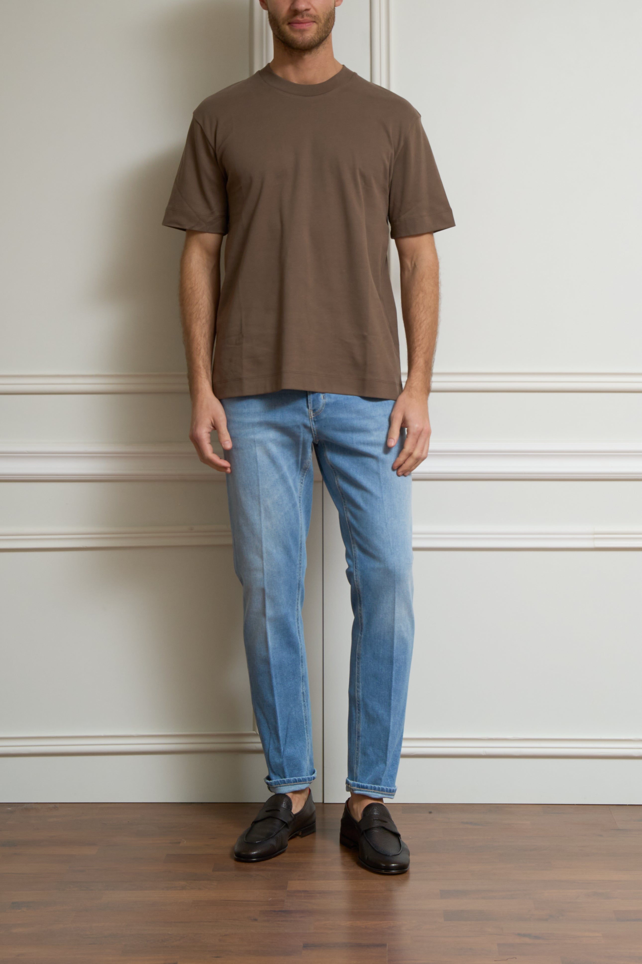 Locker geschnittenes T-Shirt in braun