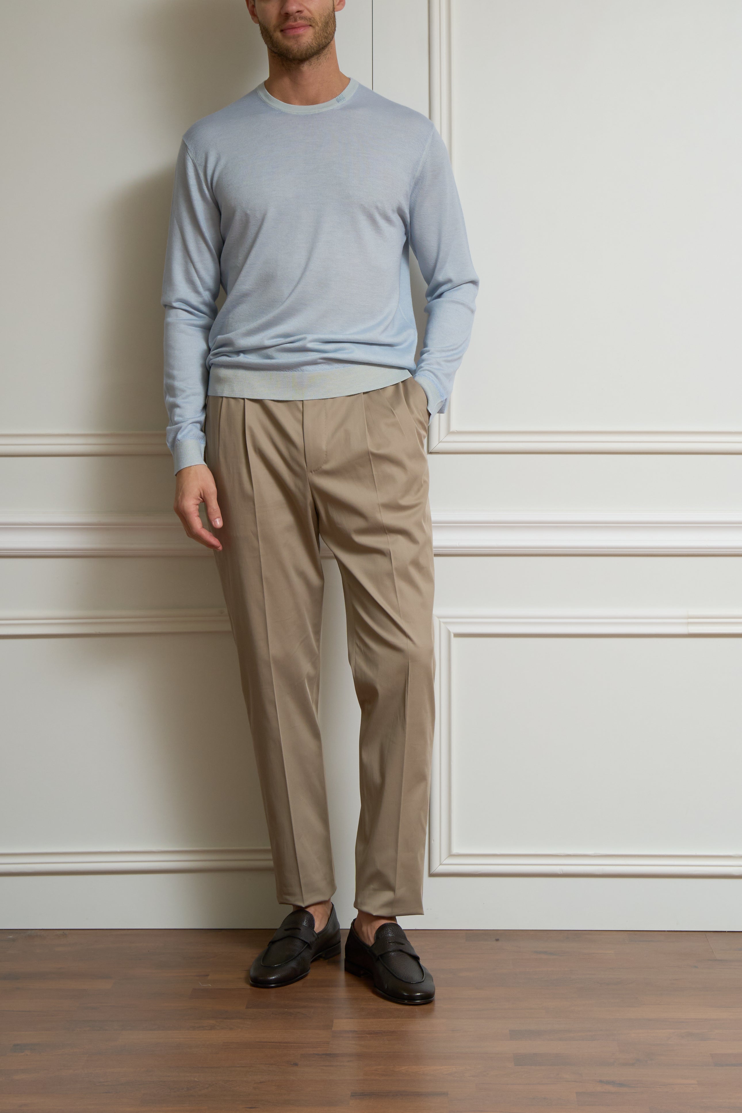 Pullover in hellblau