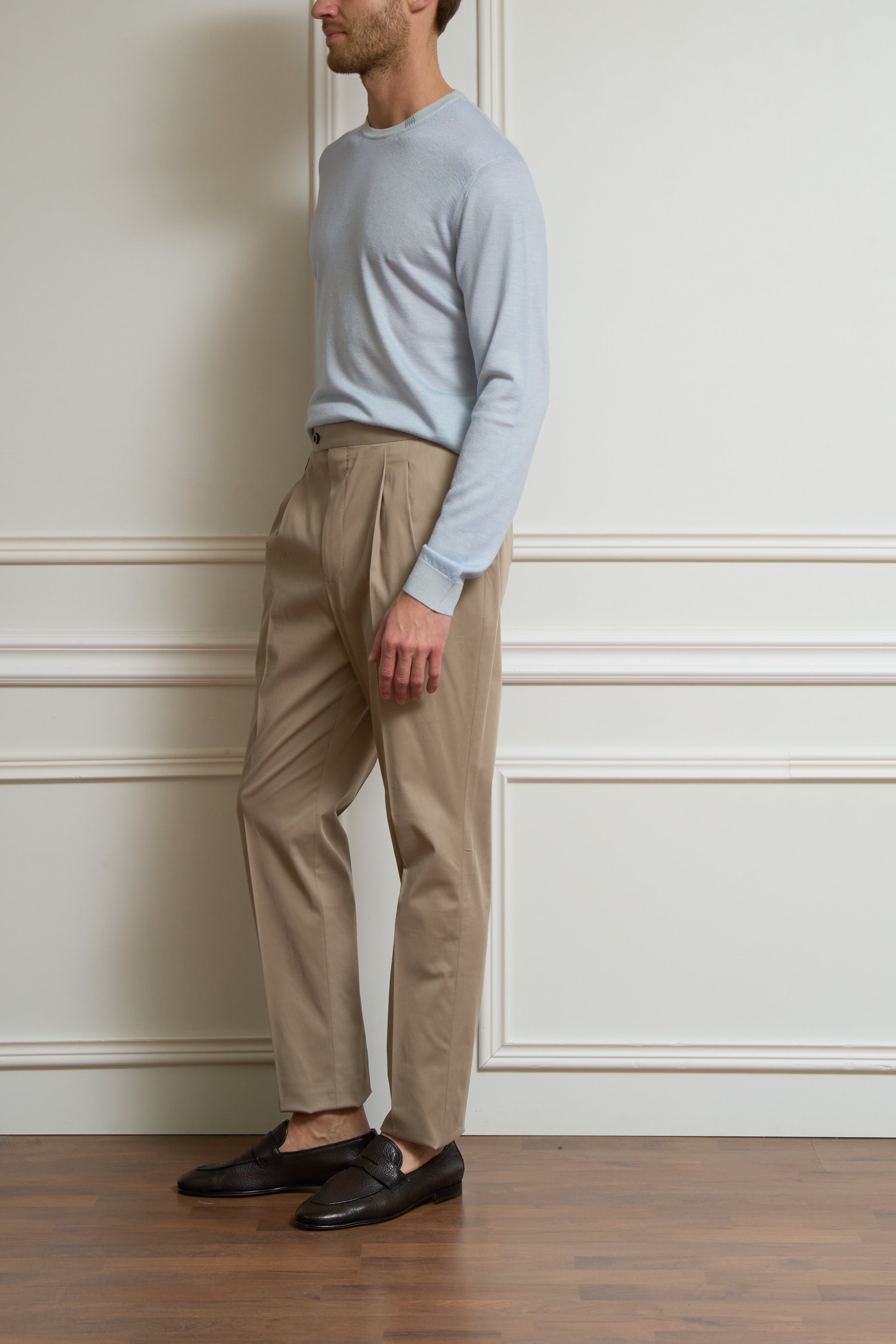 Bundfaltenhose in taupe