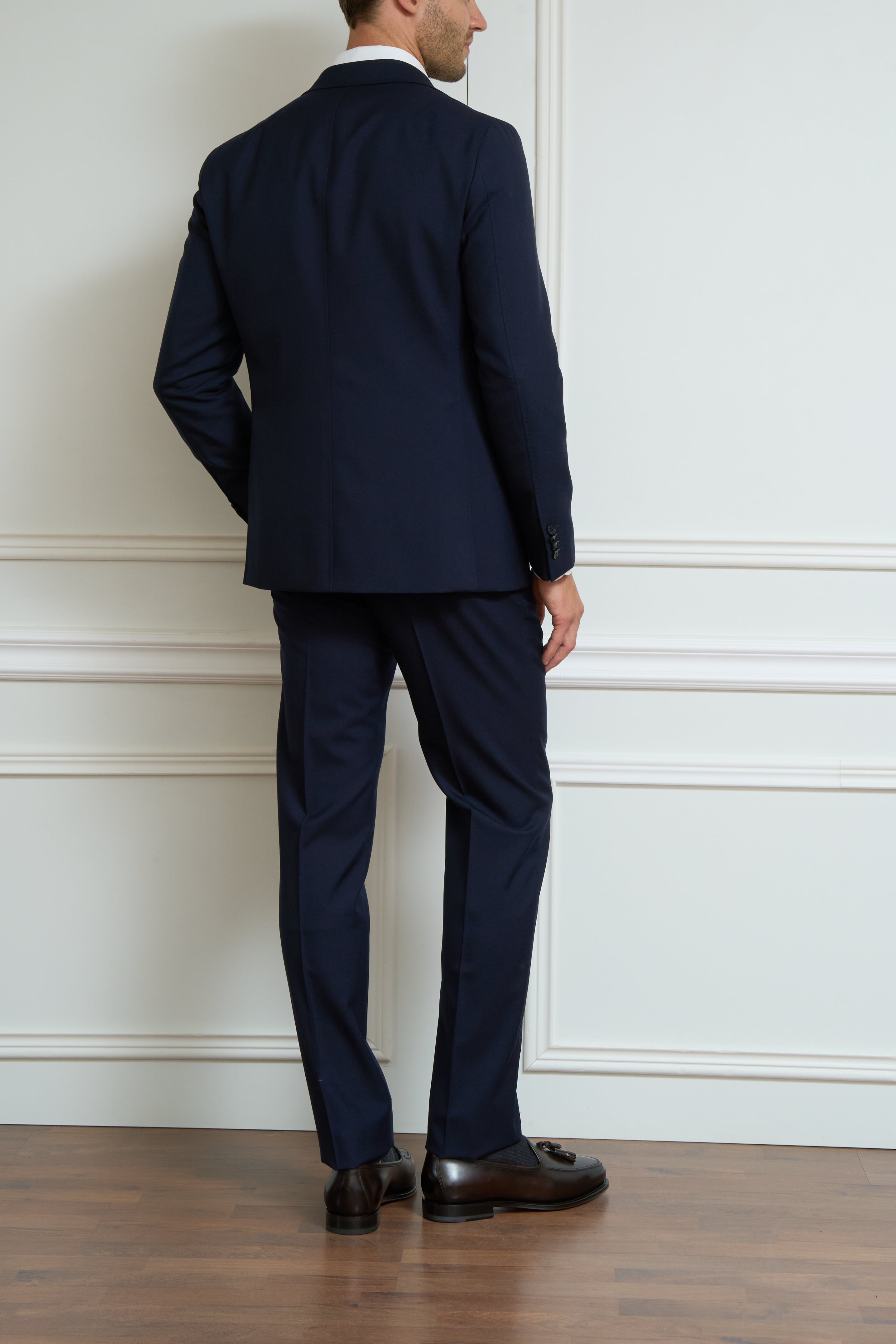 Suit in navy