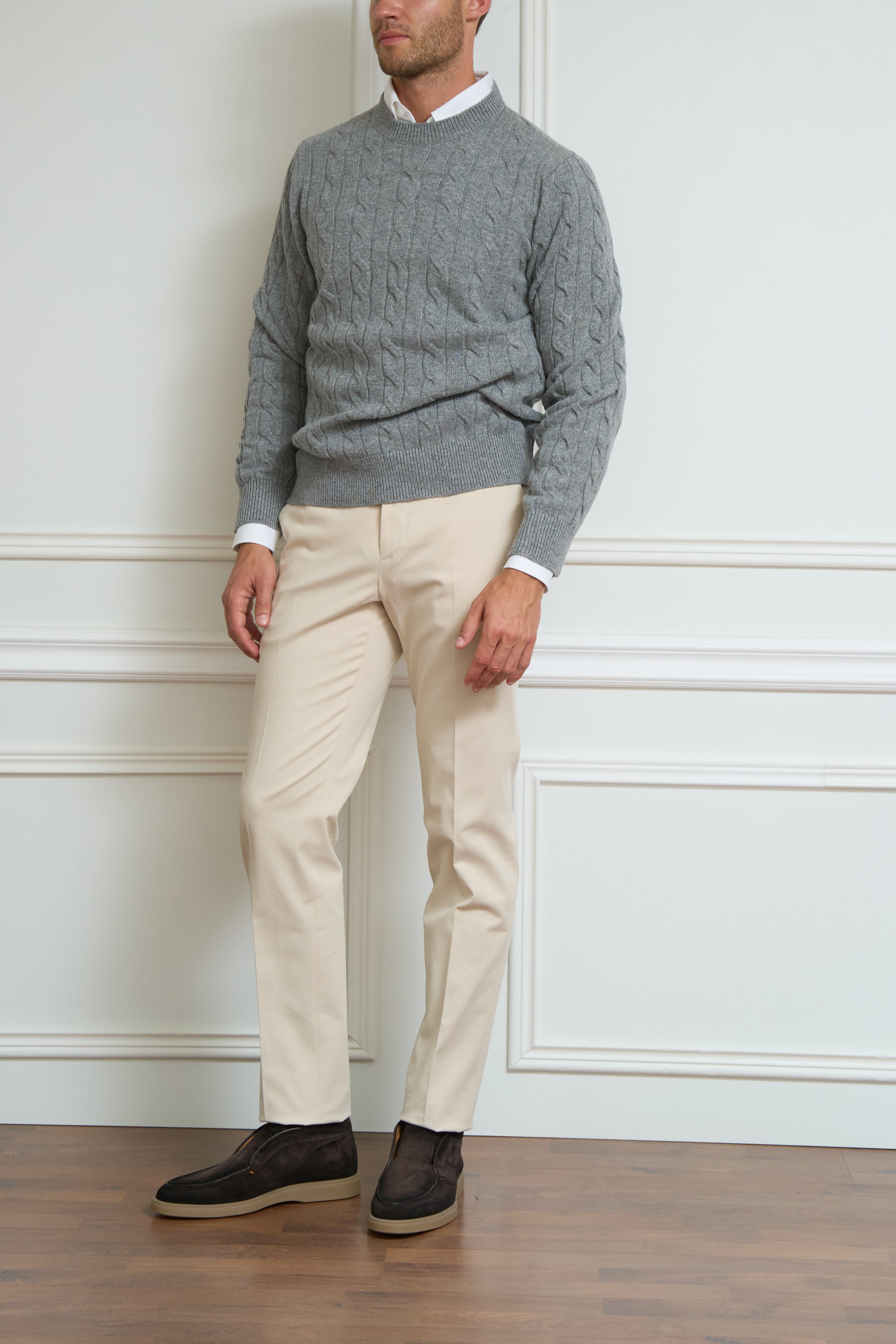 Cable-knit sweater in grey