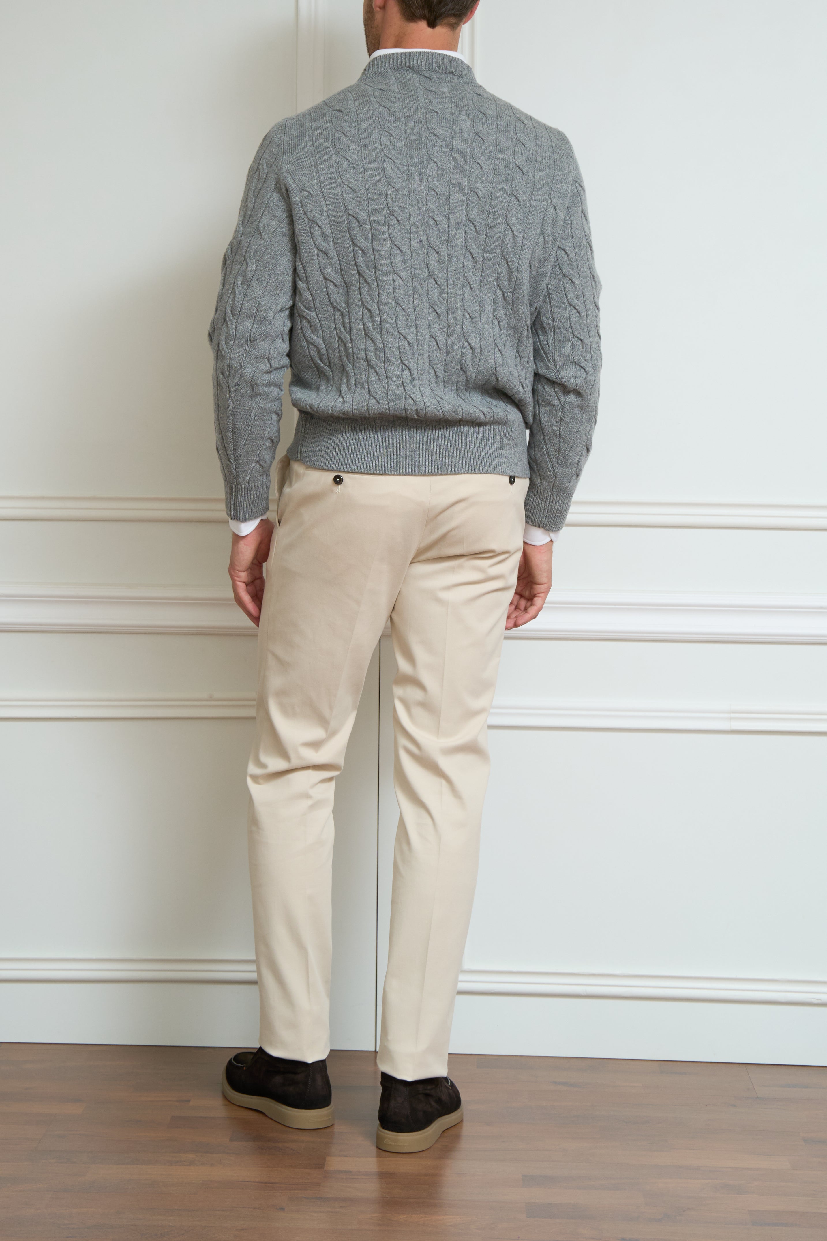 Chino in cream