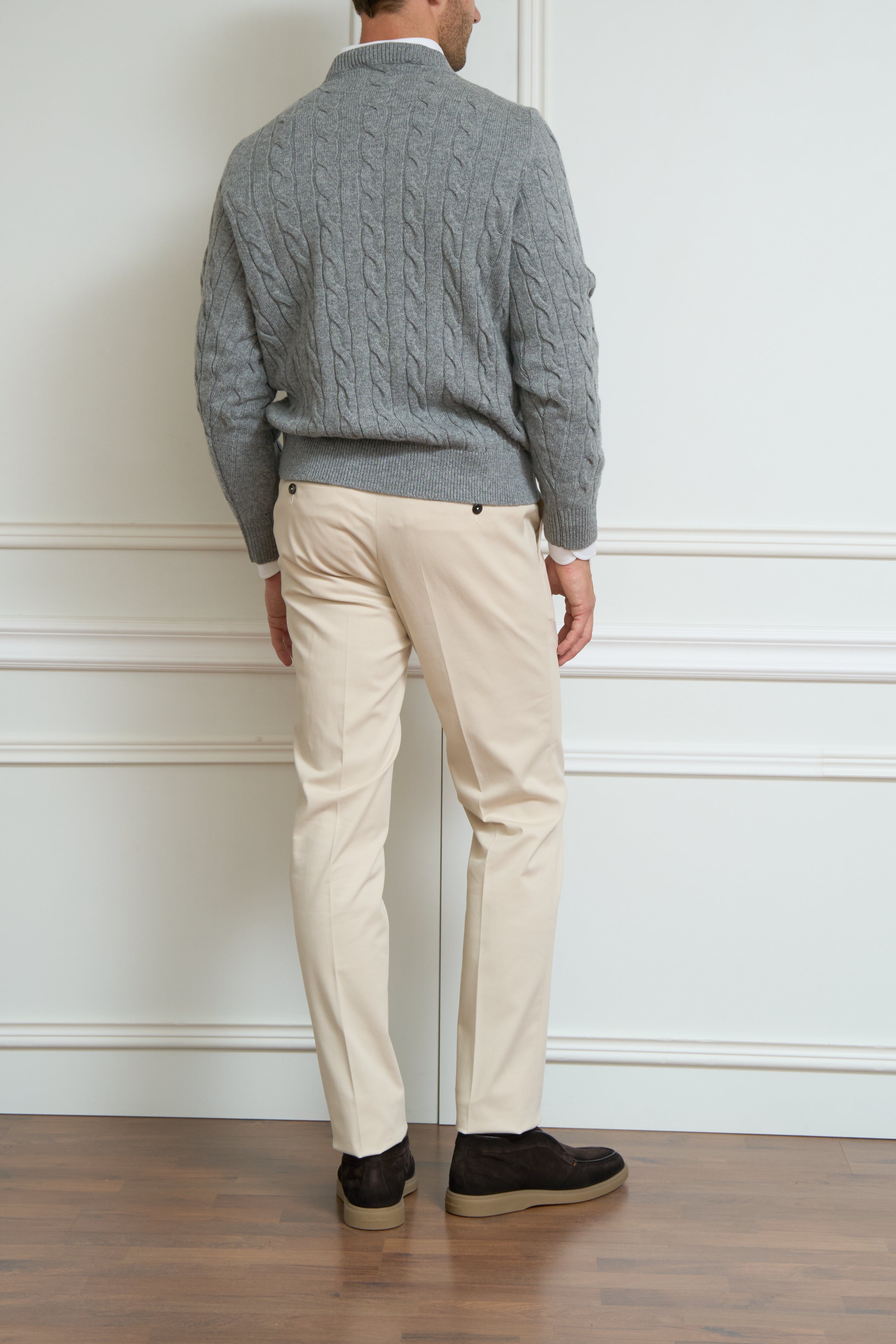 Chino in cream