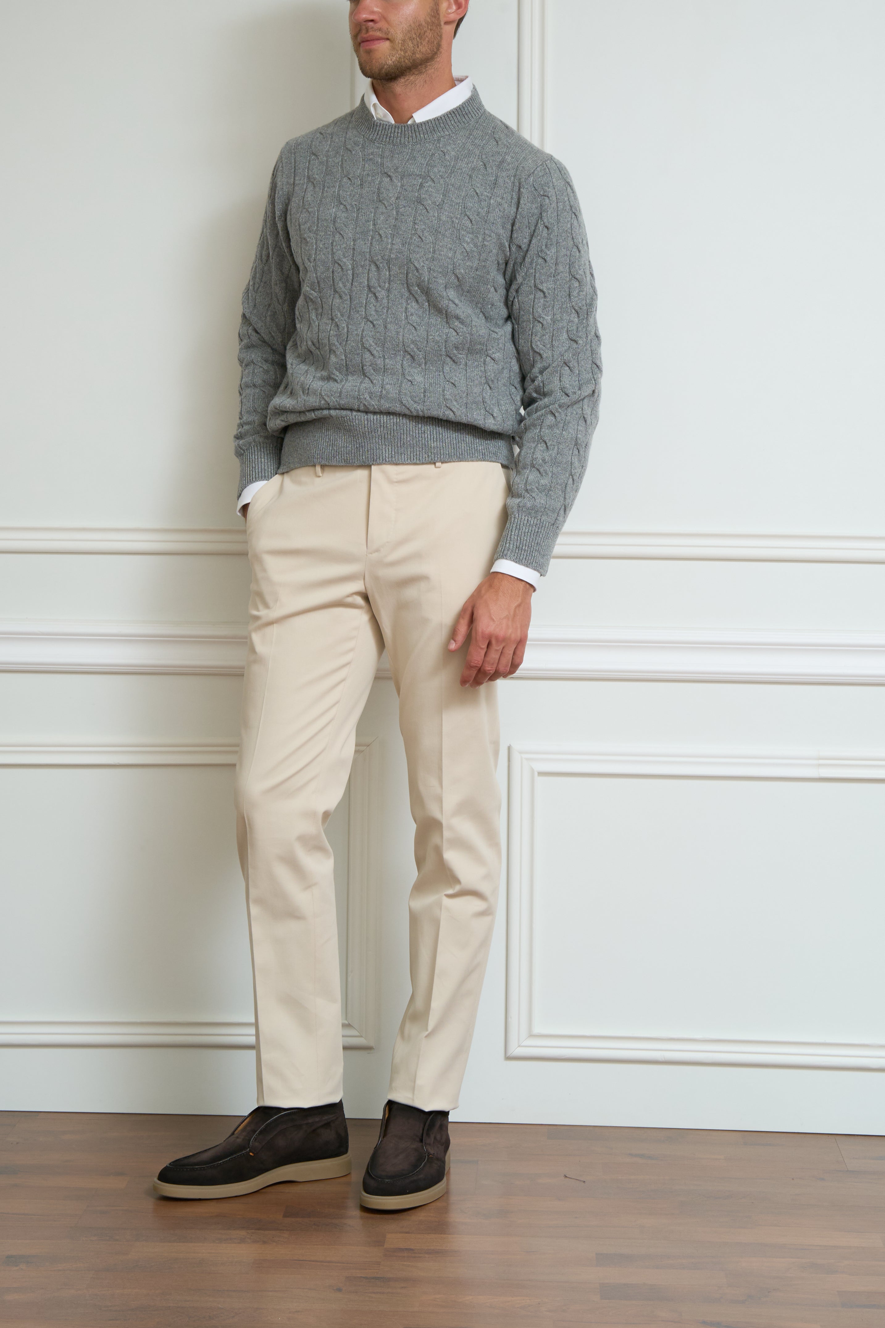 Chino in cream