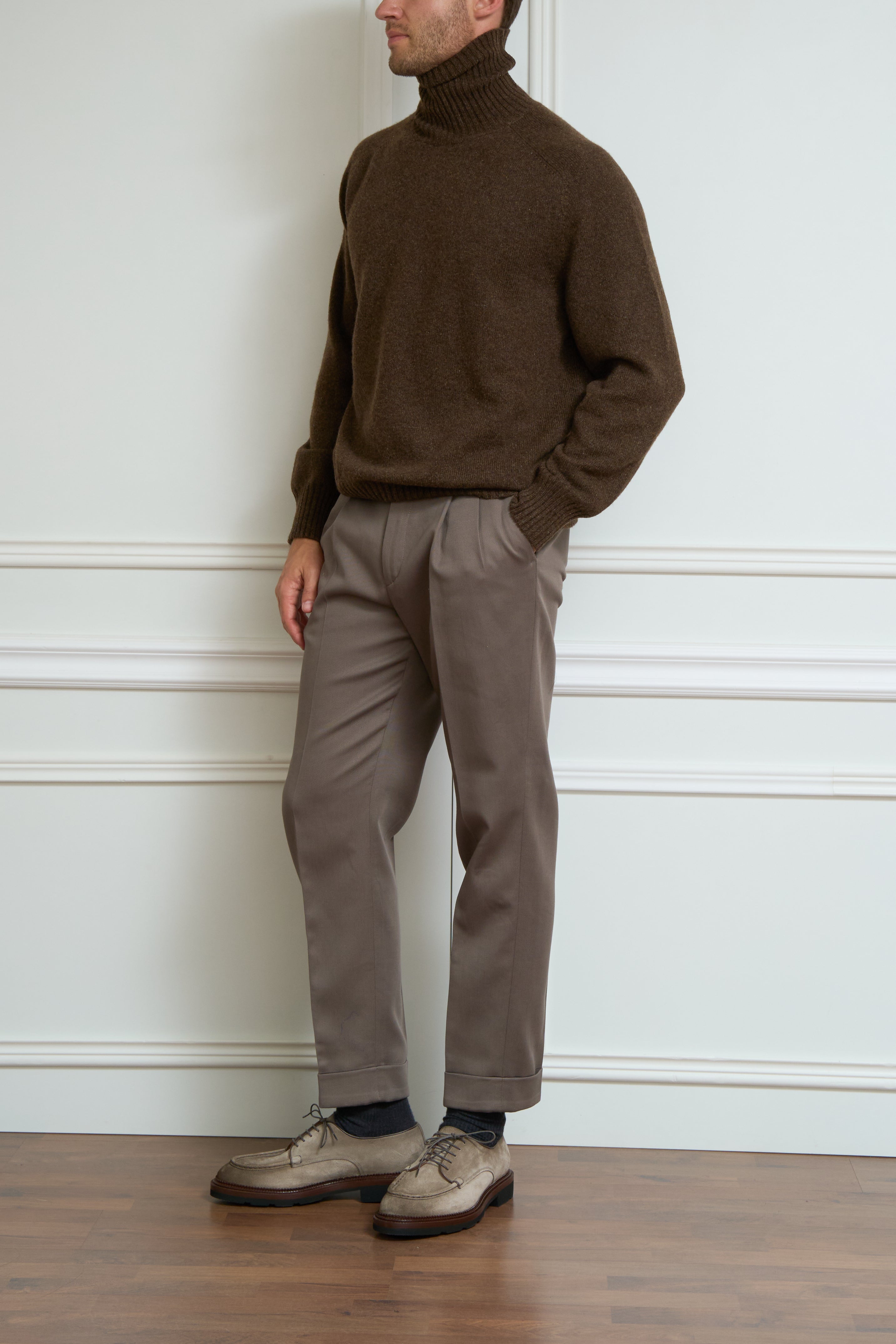 Turtleneck sweater in brown