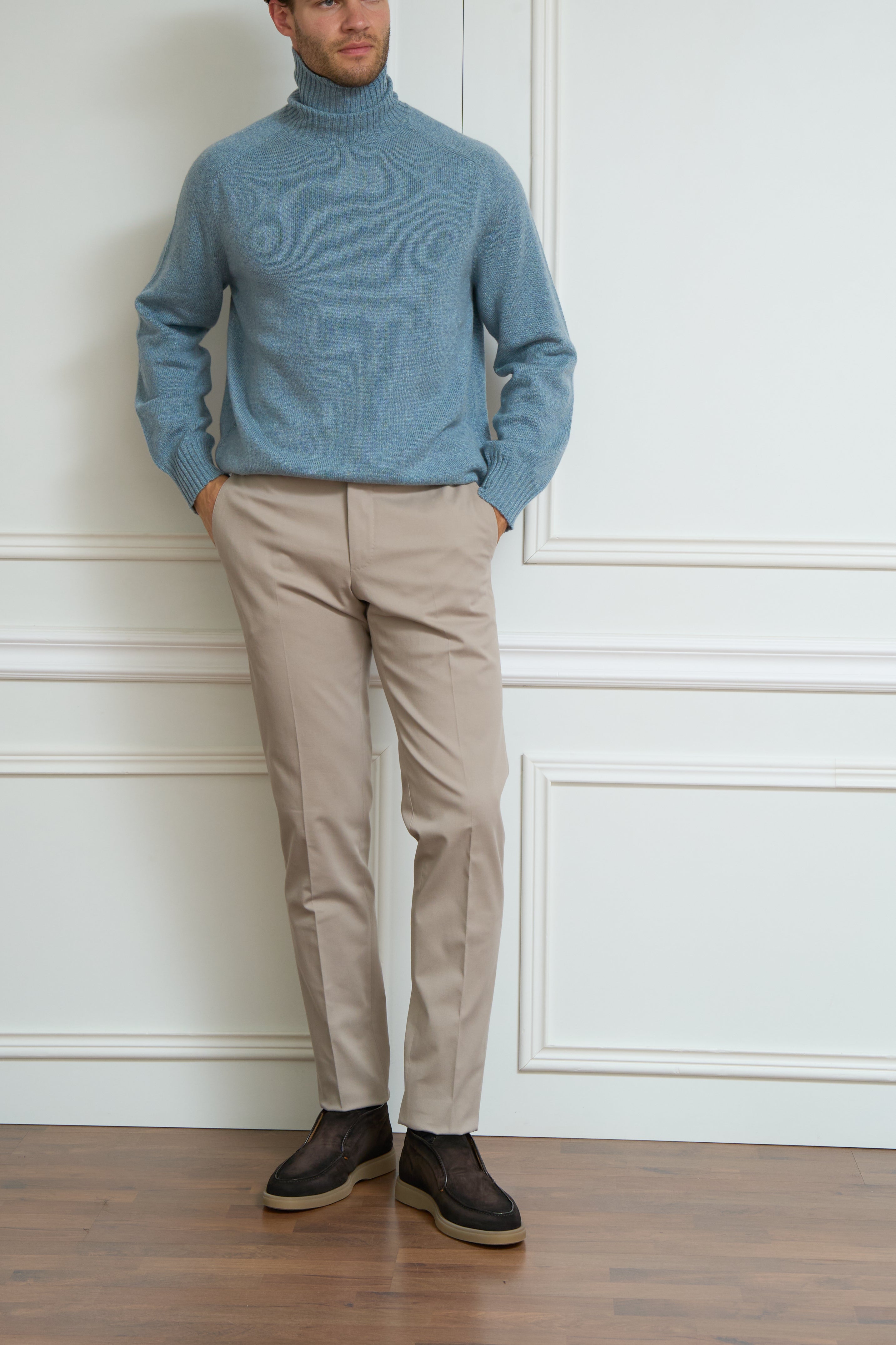 Turtleneck sweater in blue