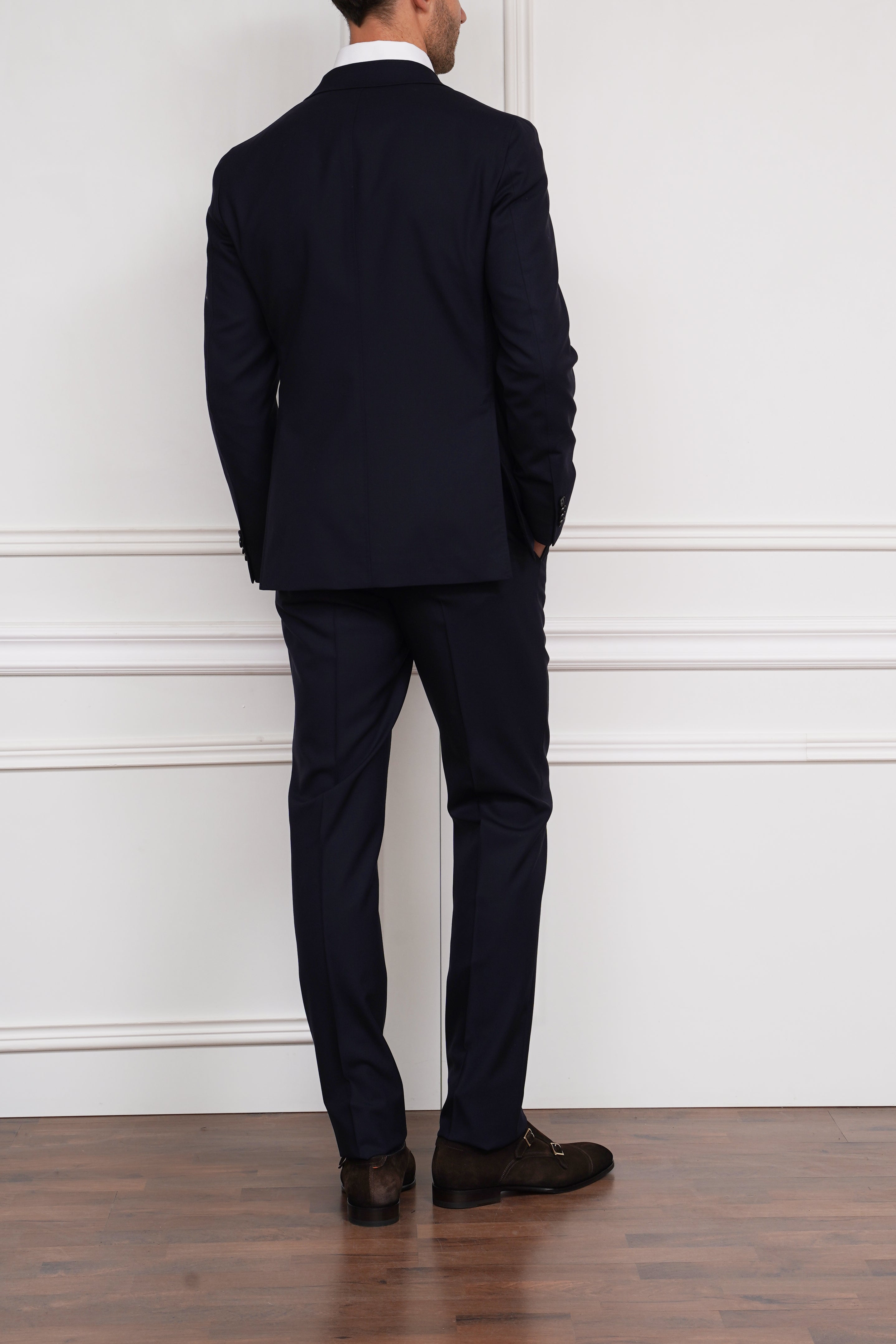 Zweireihiger Anzug in marine