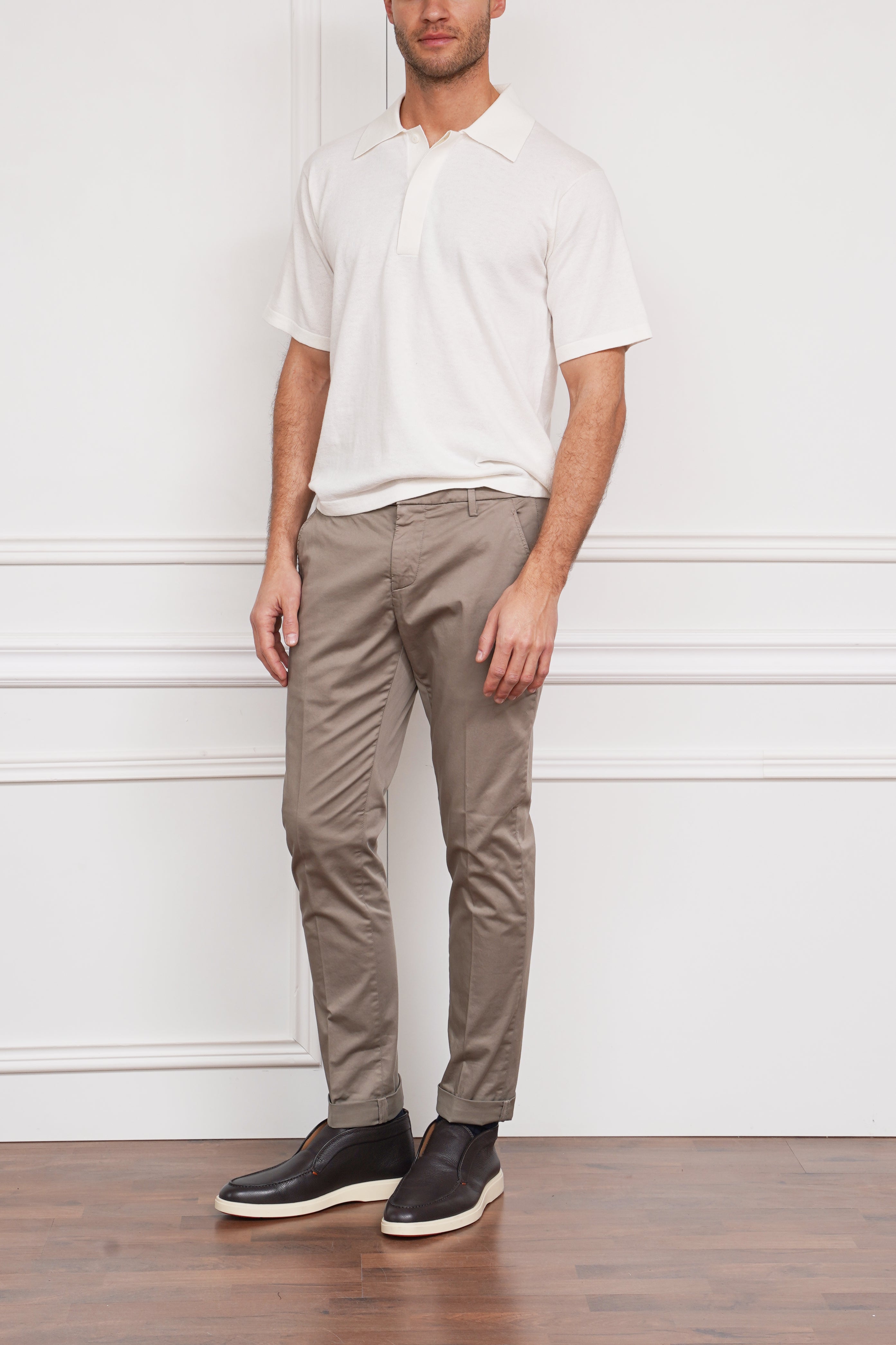 Chino in taupe