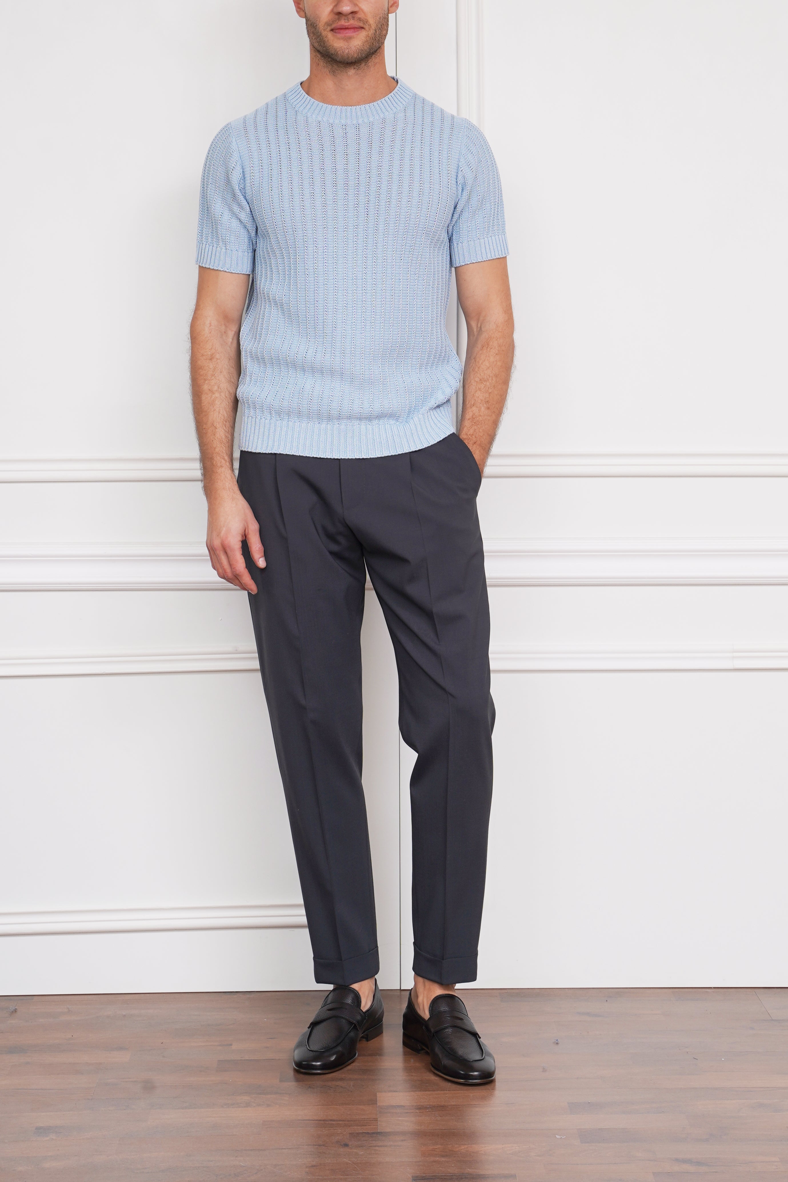 Bundfaltenhose in grau