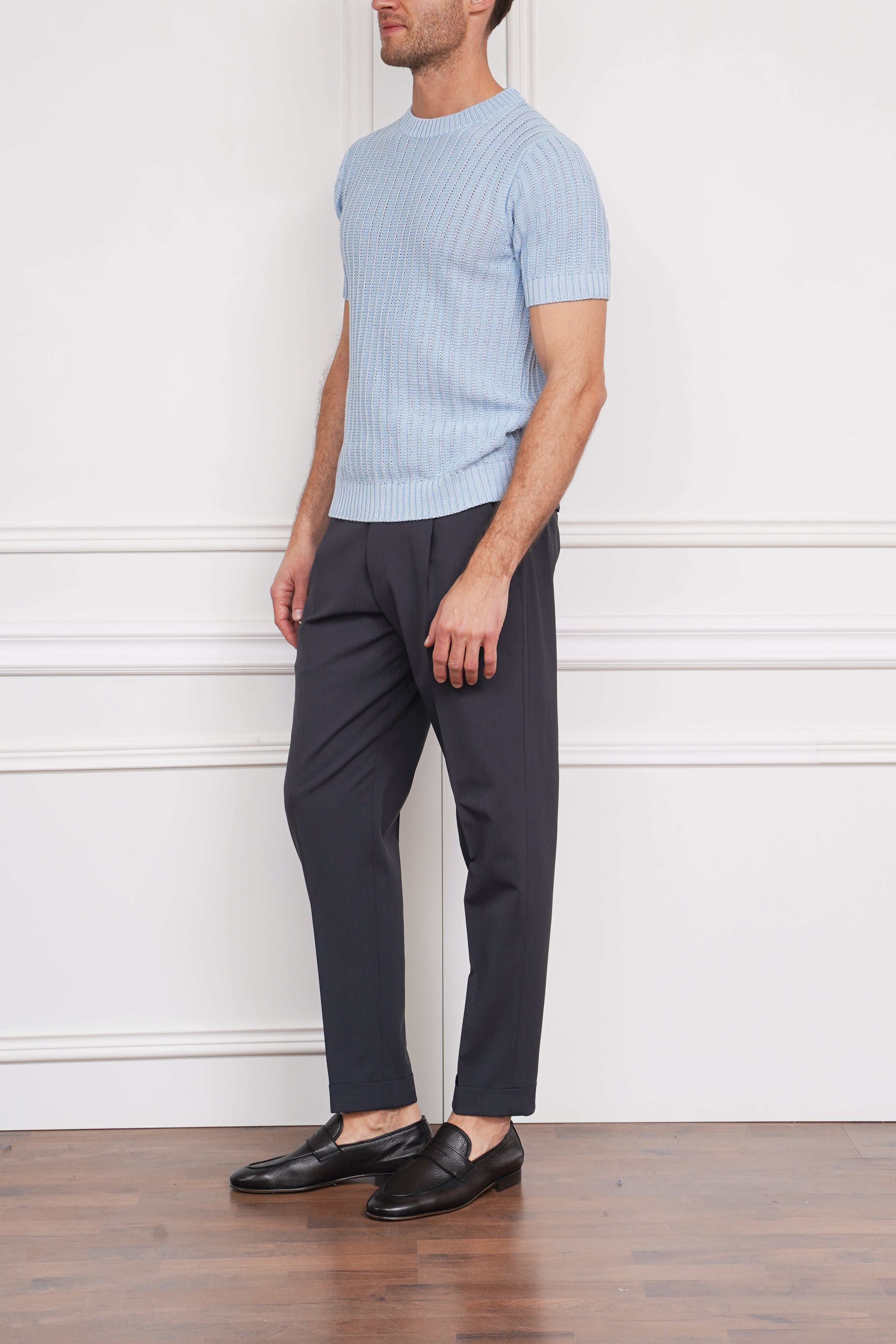 Bundfaltenhose in grau