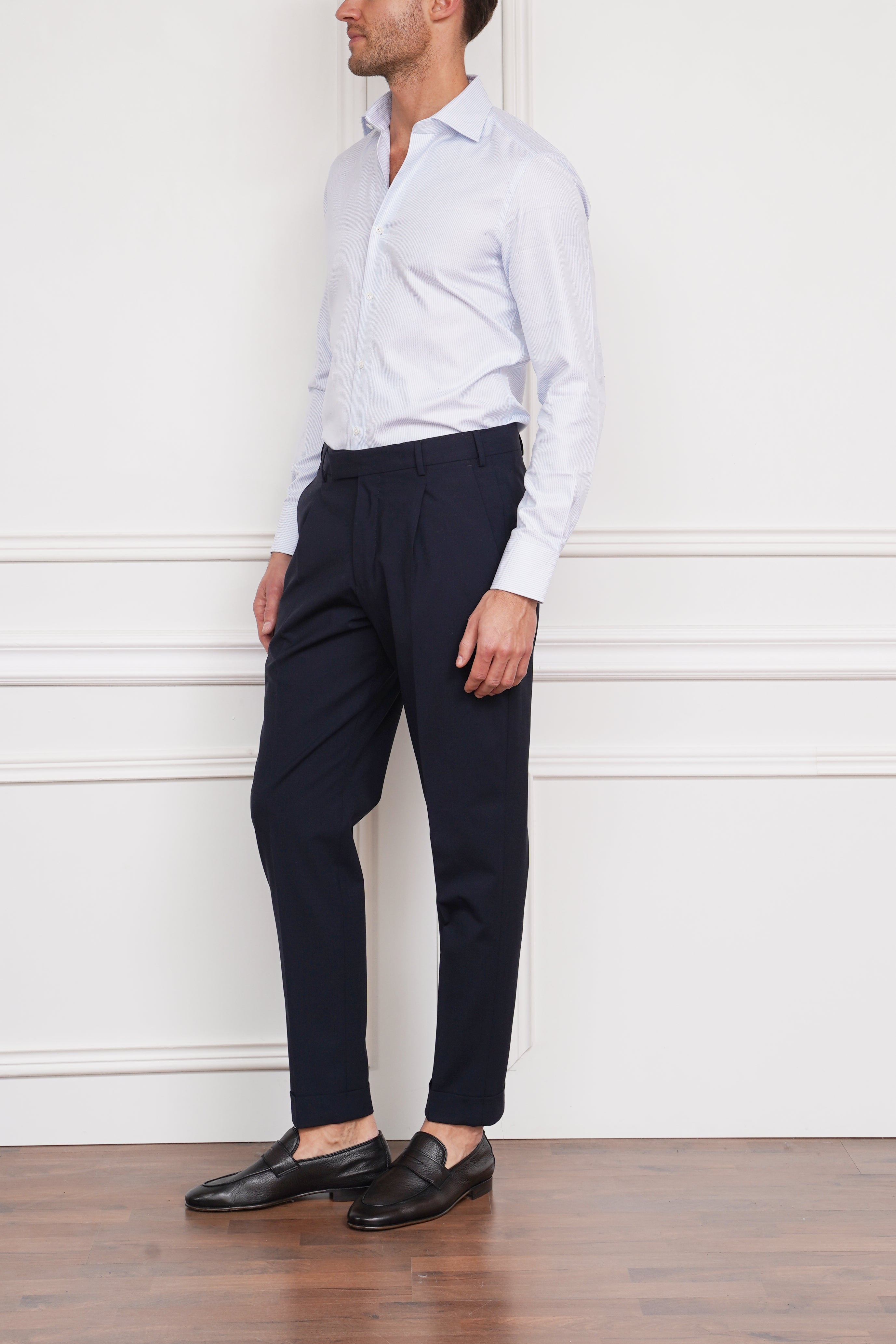 Bundfaltenhose in marine