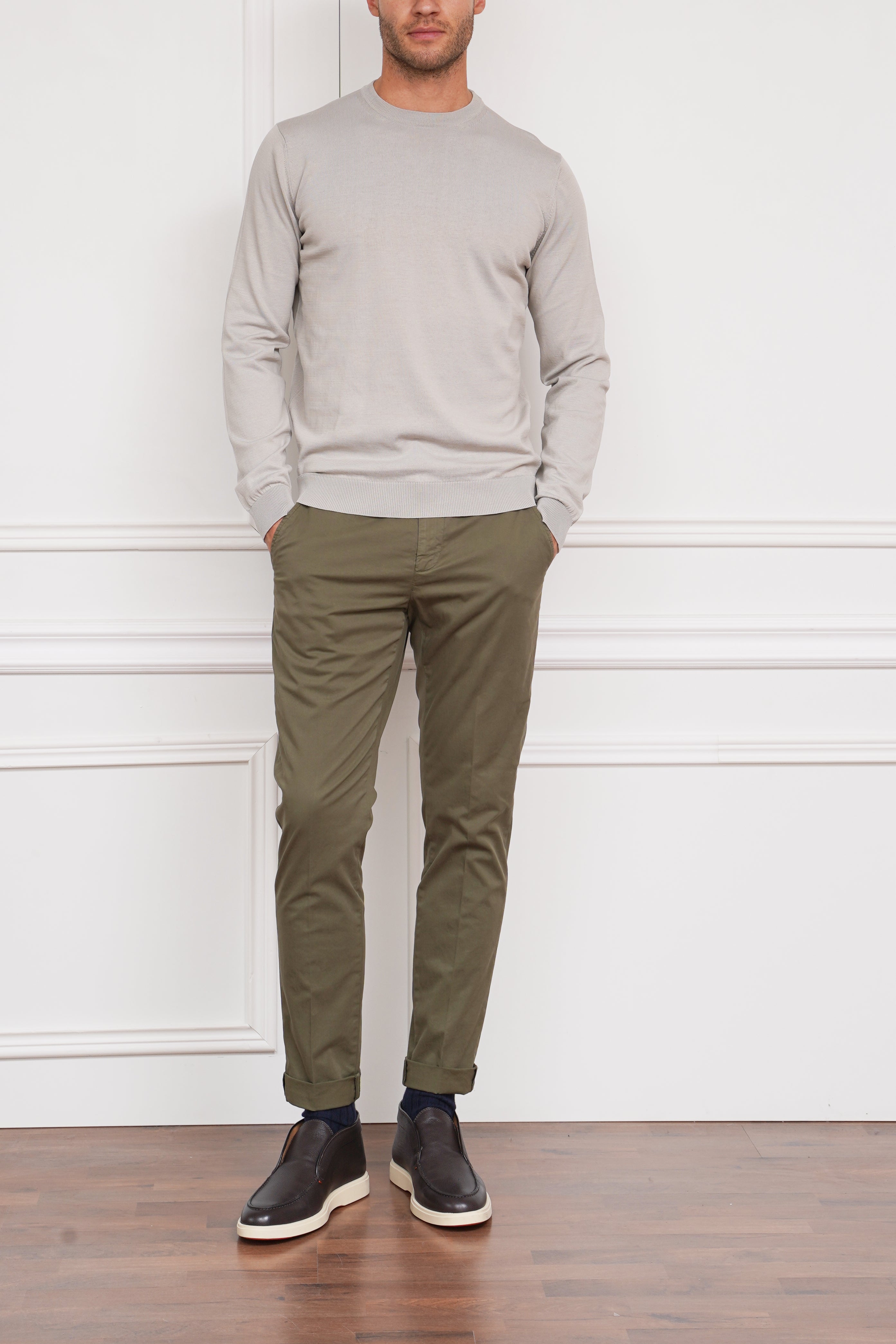 Pullover in hellgrau