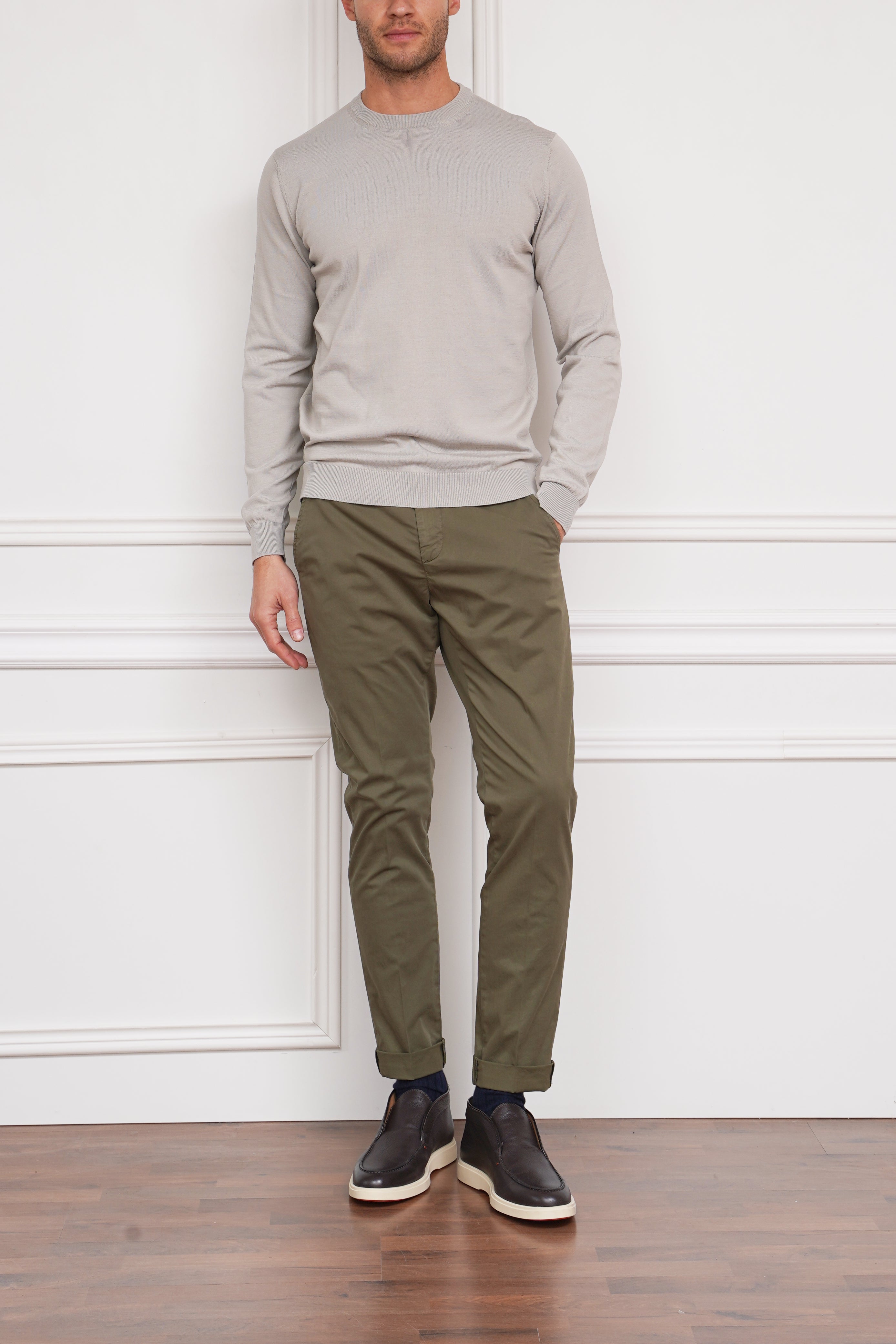 Pullover in hellgrau