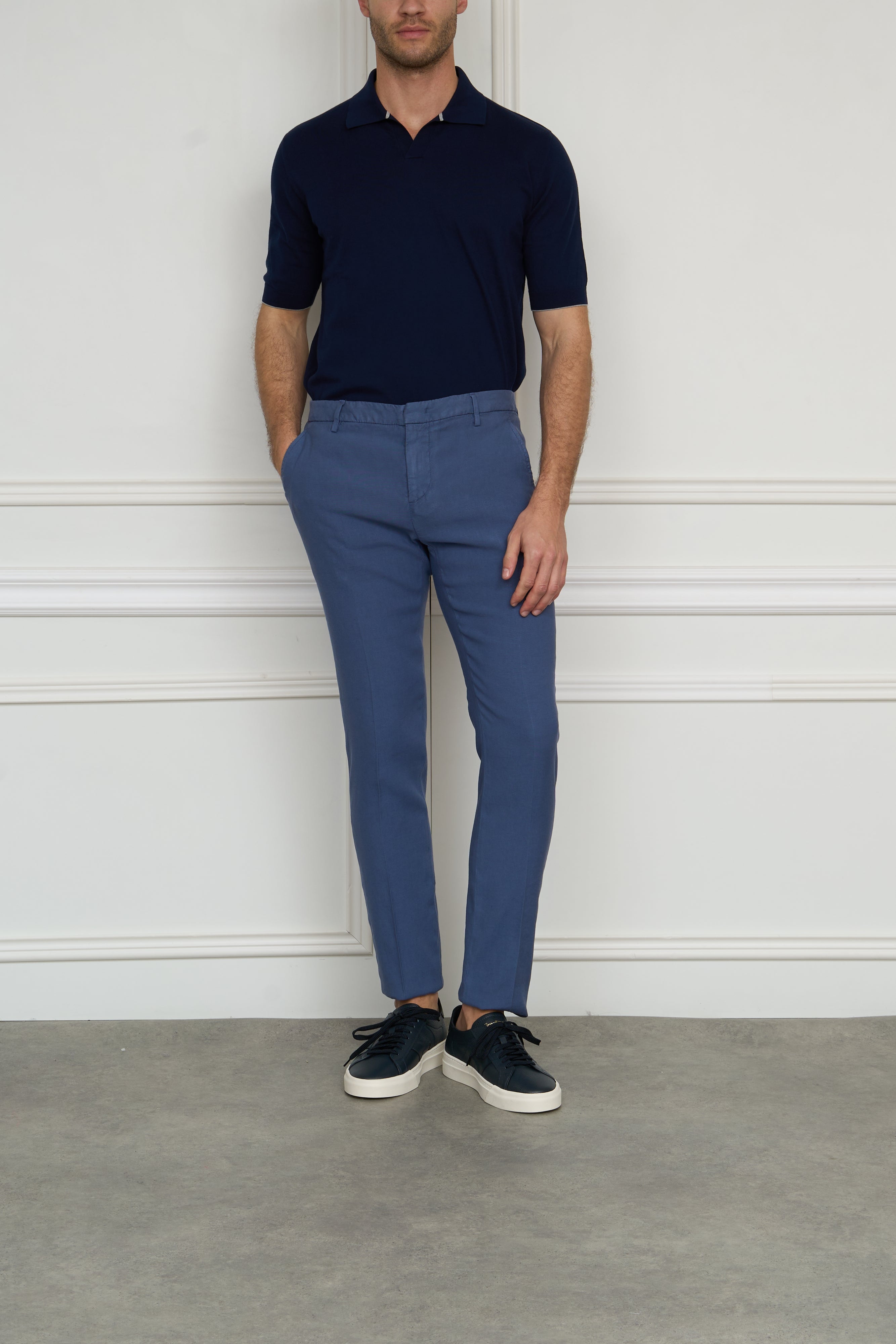 Linen trousers in blue