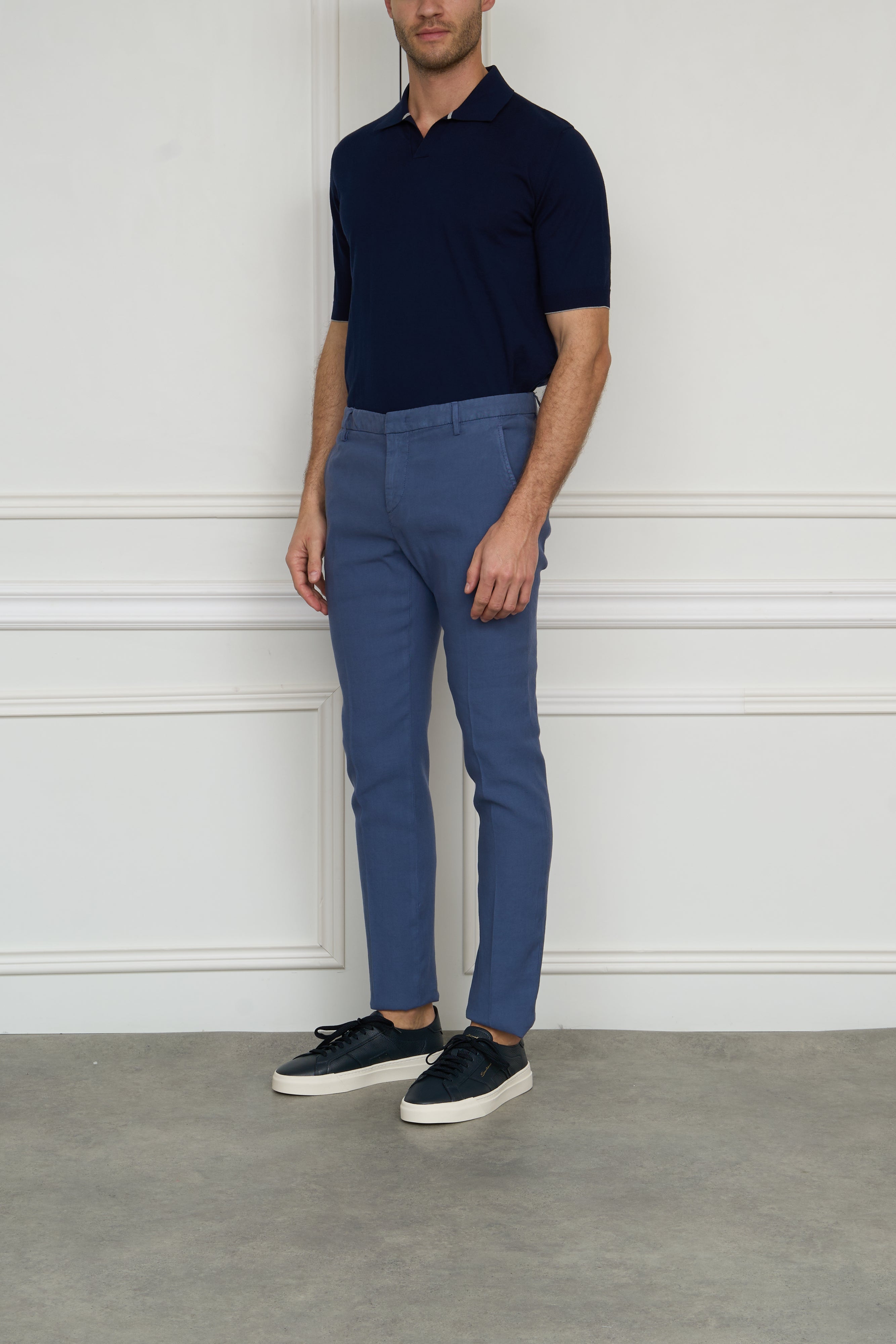 Linen trousers in blue