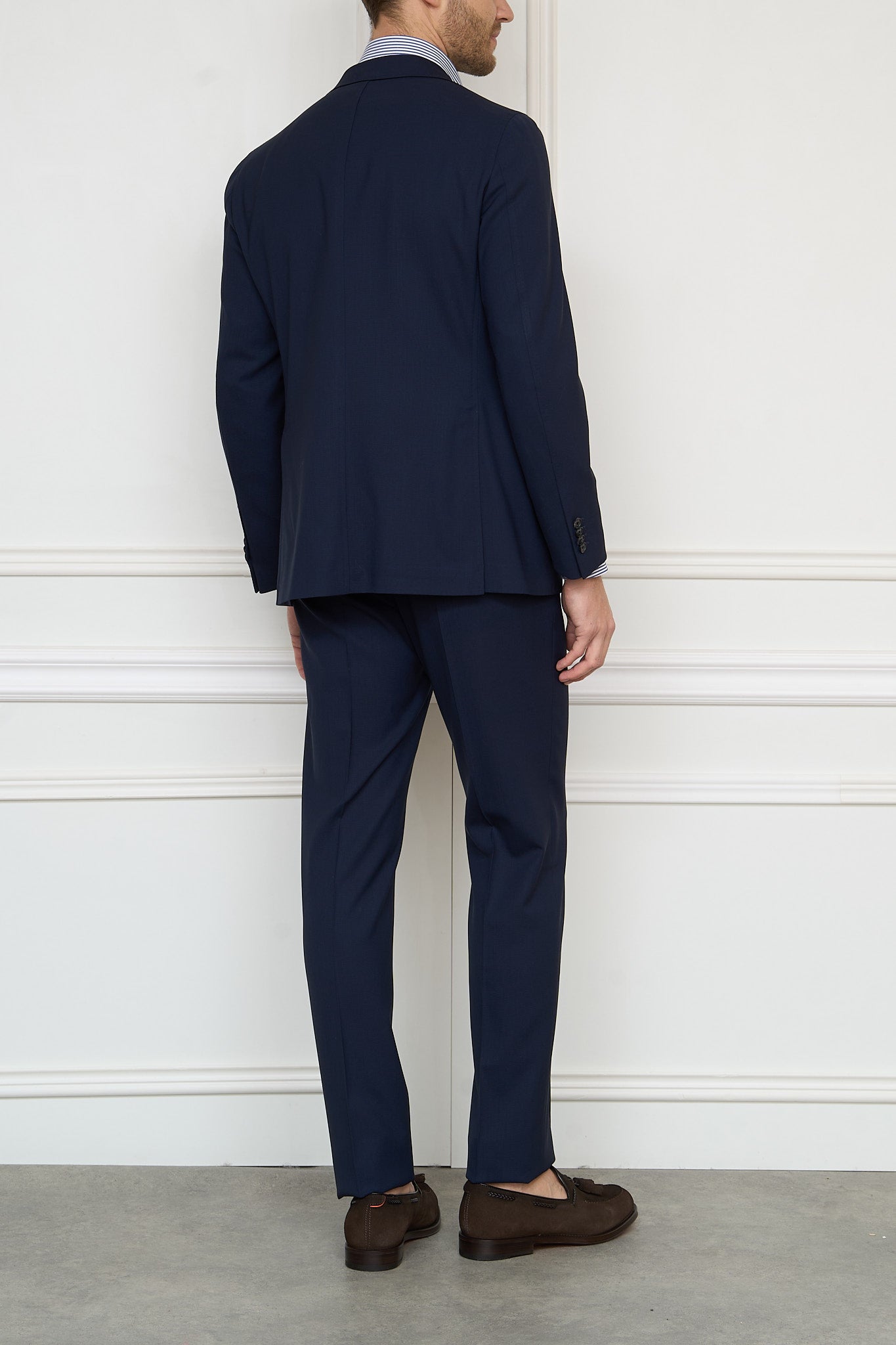 Suit in navy