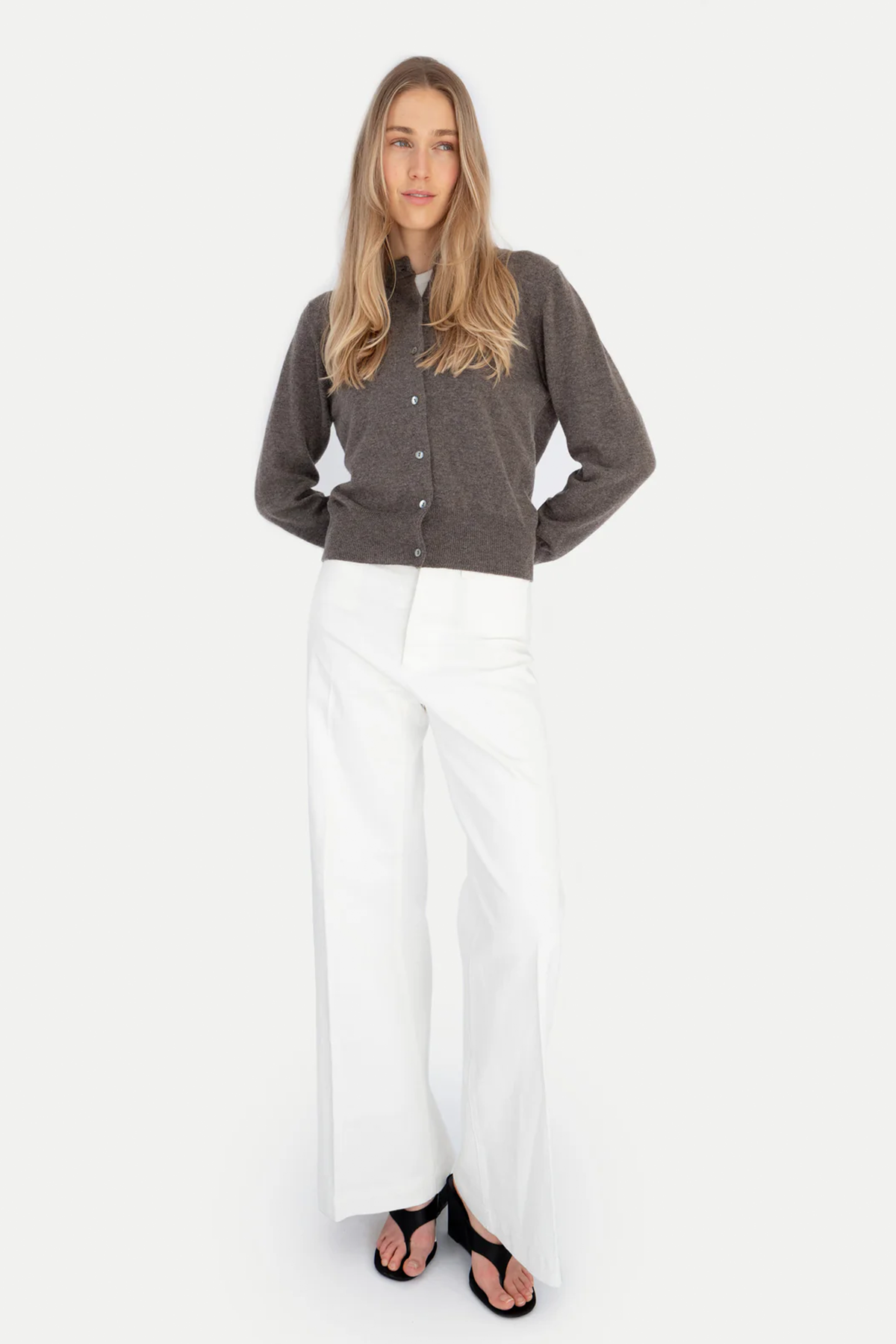 Strickjacke taupe Anna V Berg - C.Wirschke Düsseldorf