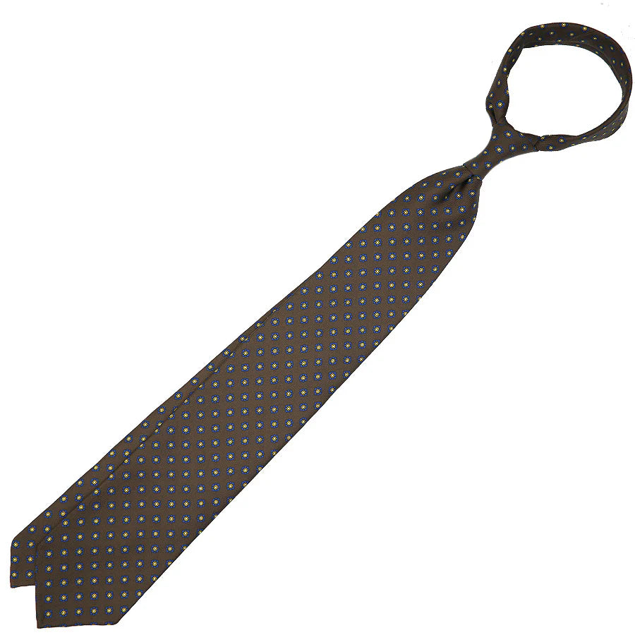 Tie in brown