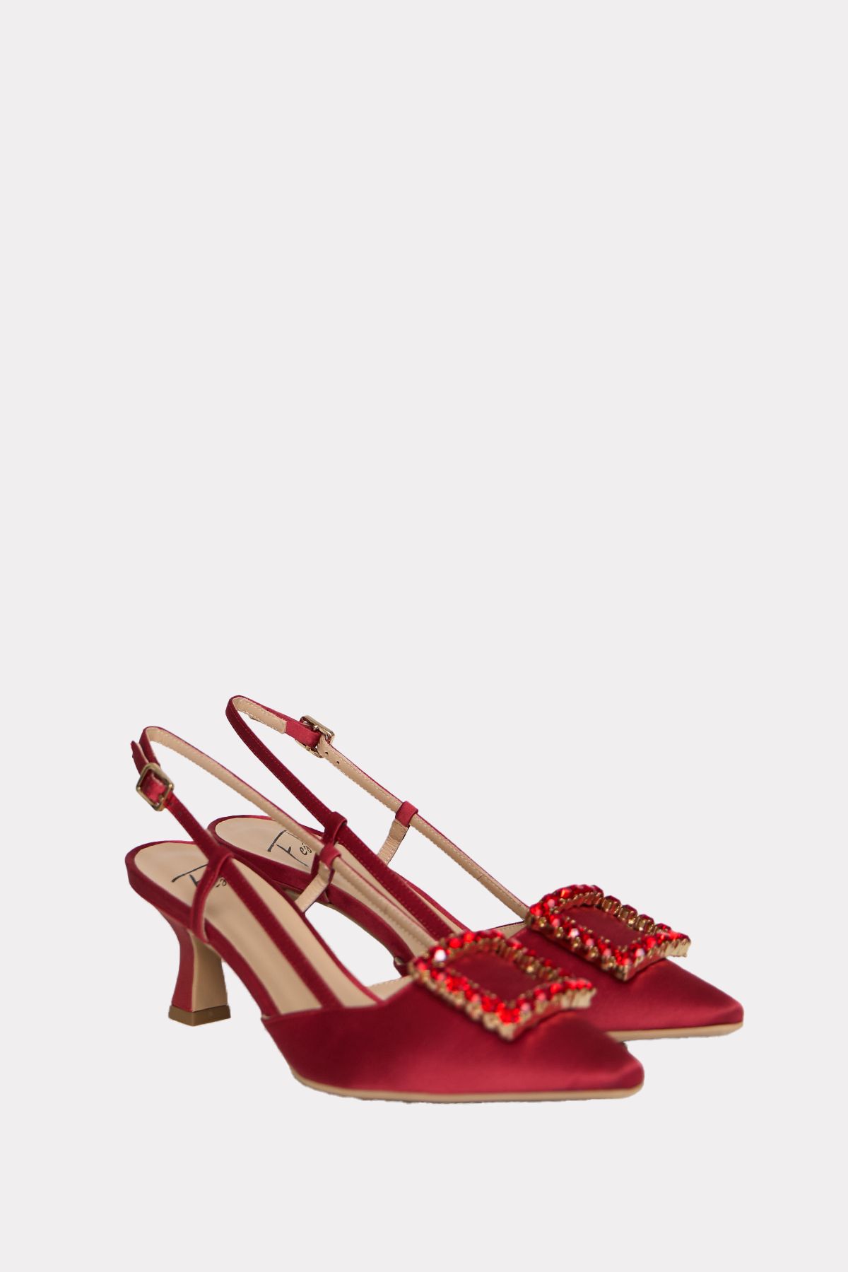Slingbacks in red