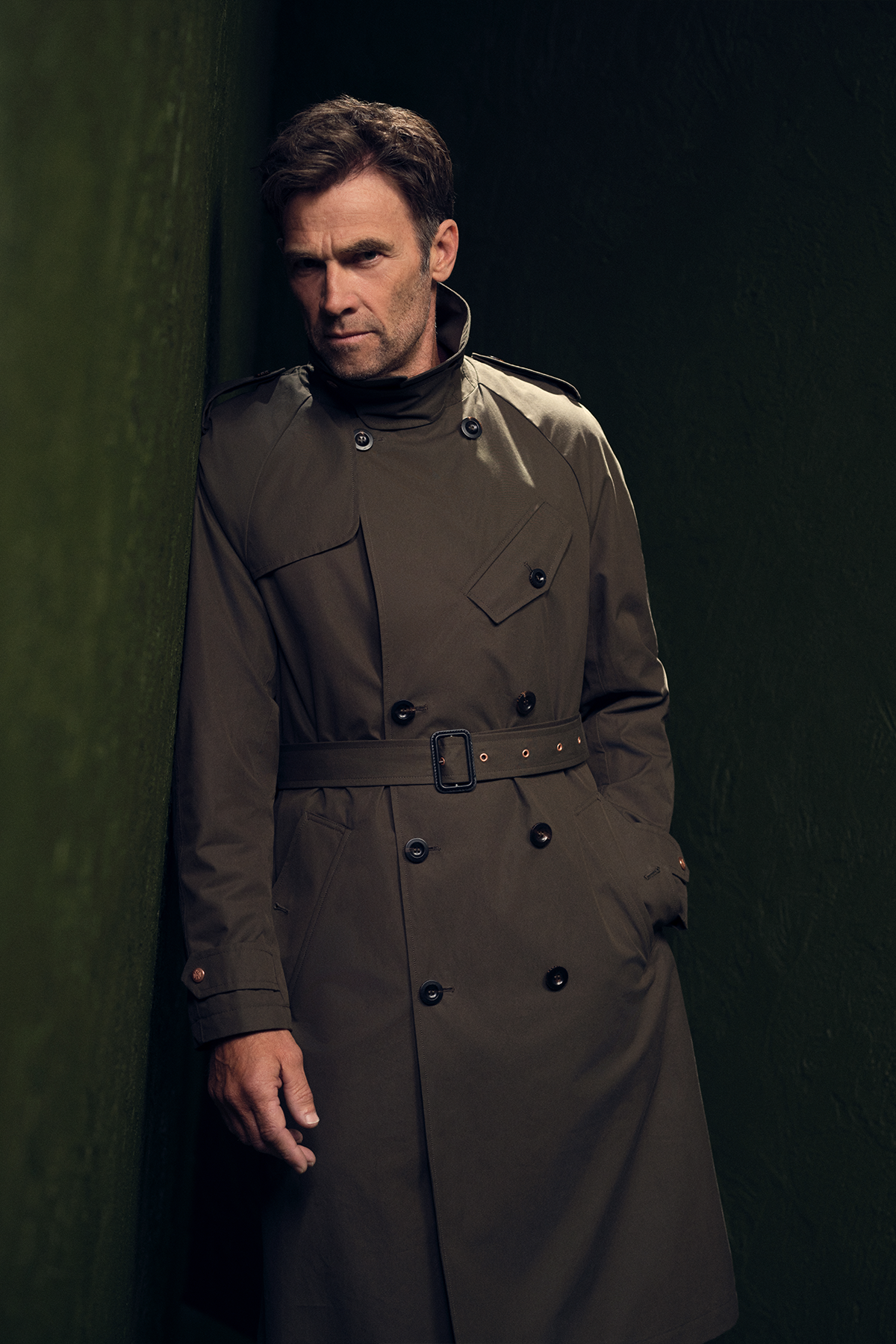 Zweireihiger Trenchcoat in grün