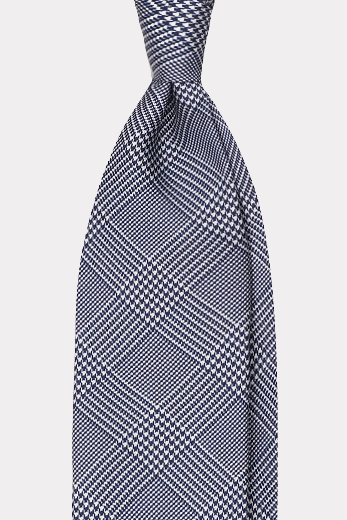 Tie in navy