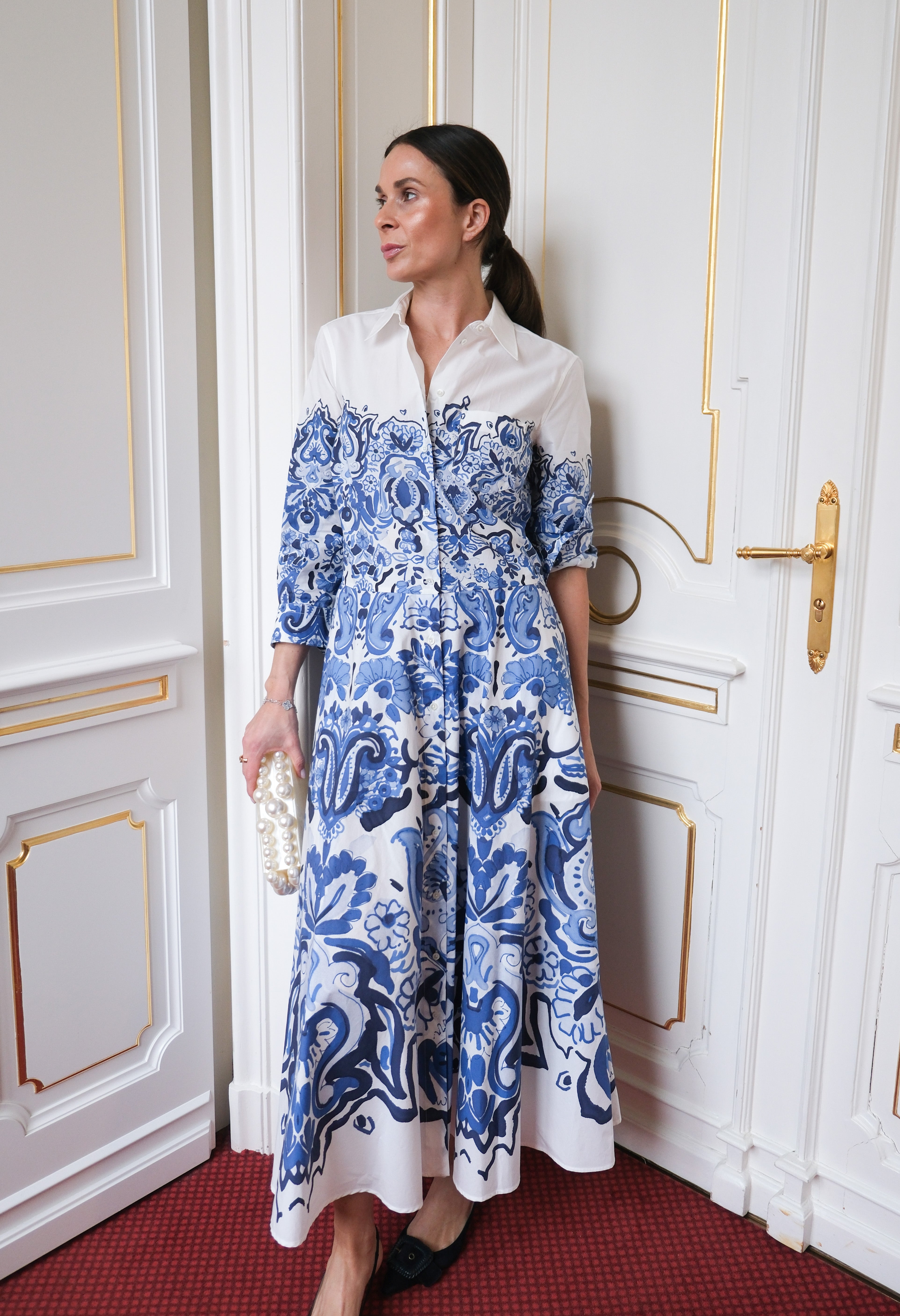 Gemustertes Kleid 'Nydia' in weiß/ blau