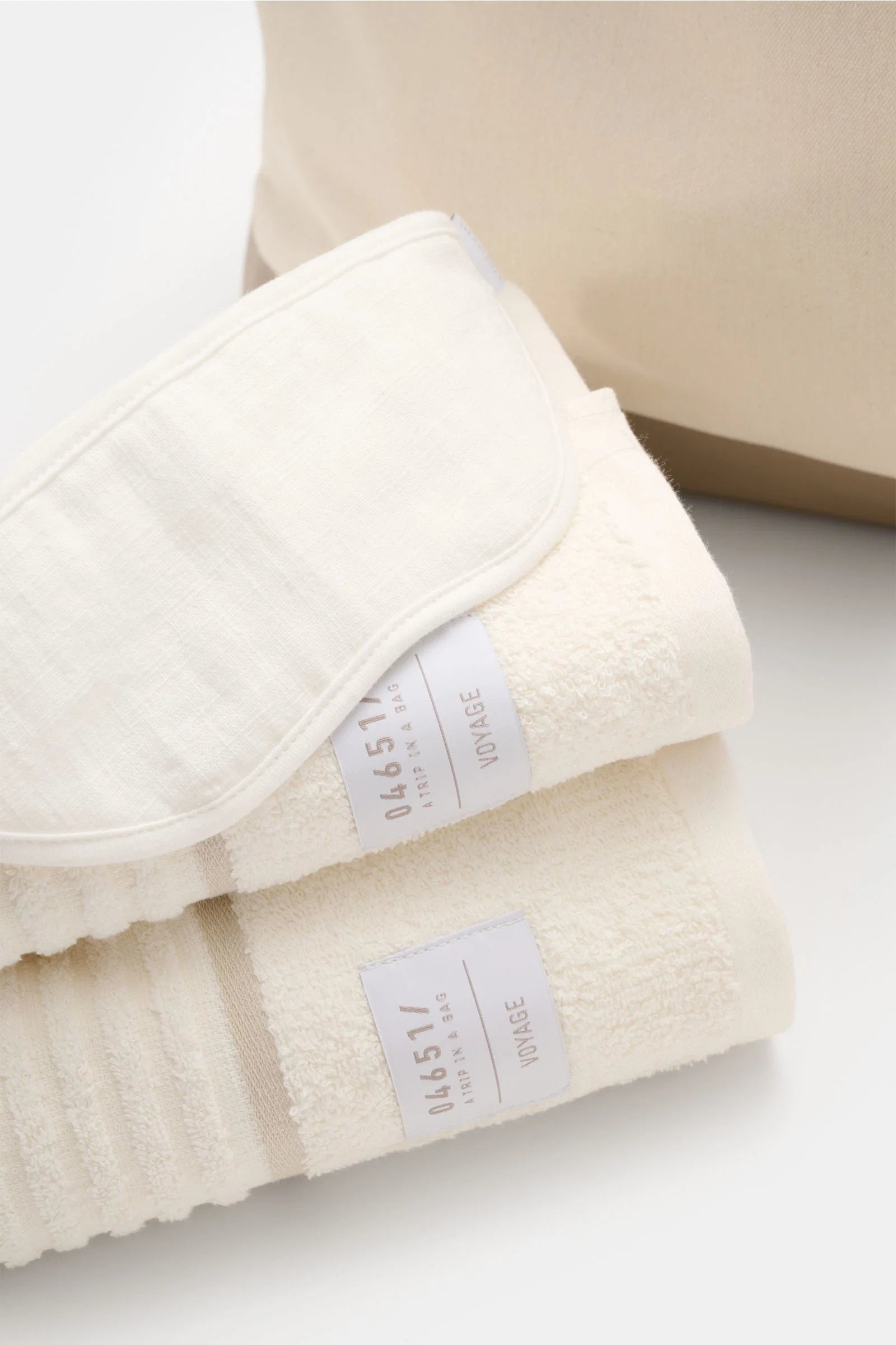 Voyage Set in creme/weiß