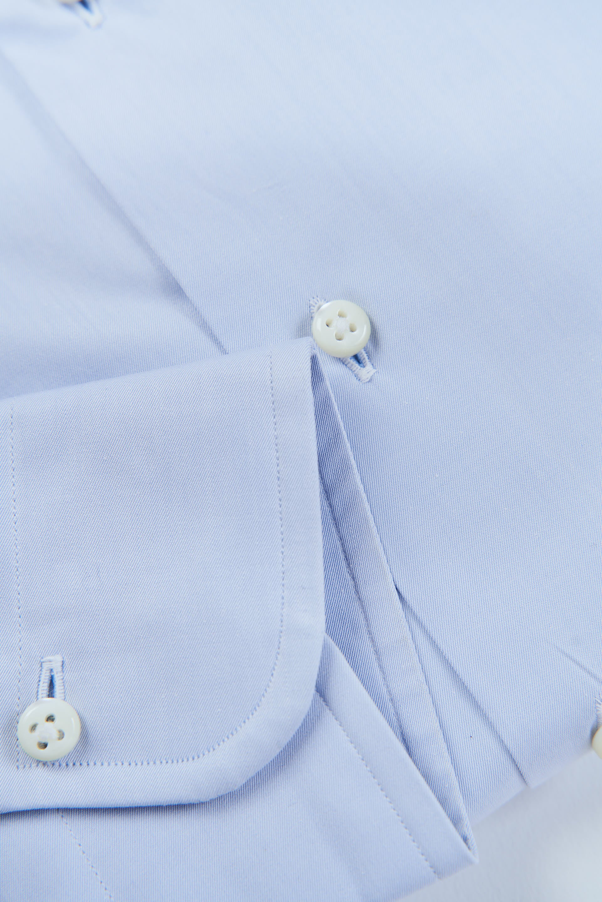 Twill Hemd in hellblau mit Haifischkragen