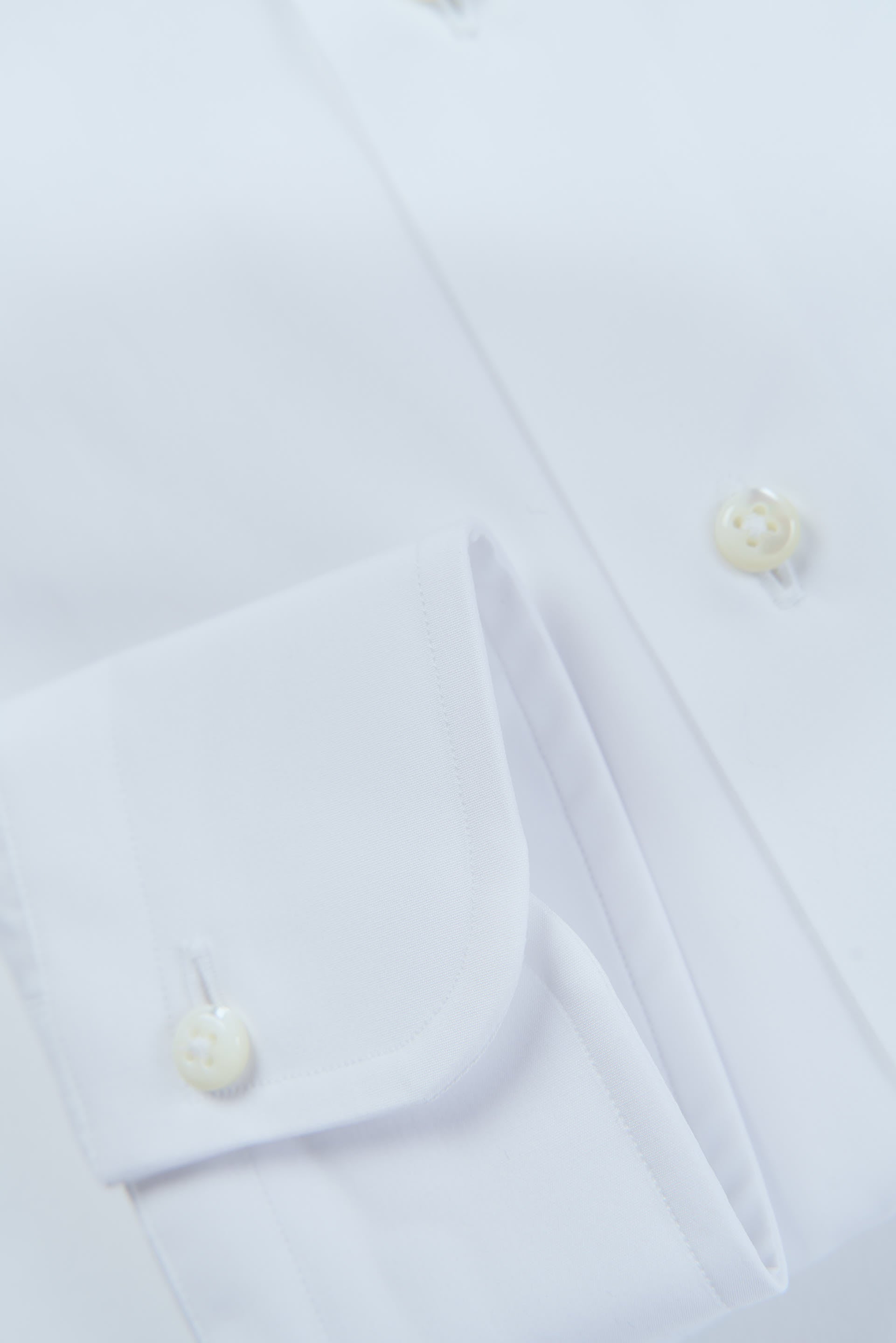 Popelin Hemd in weiß mit Haifischkragen