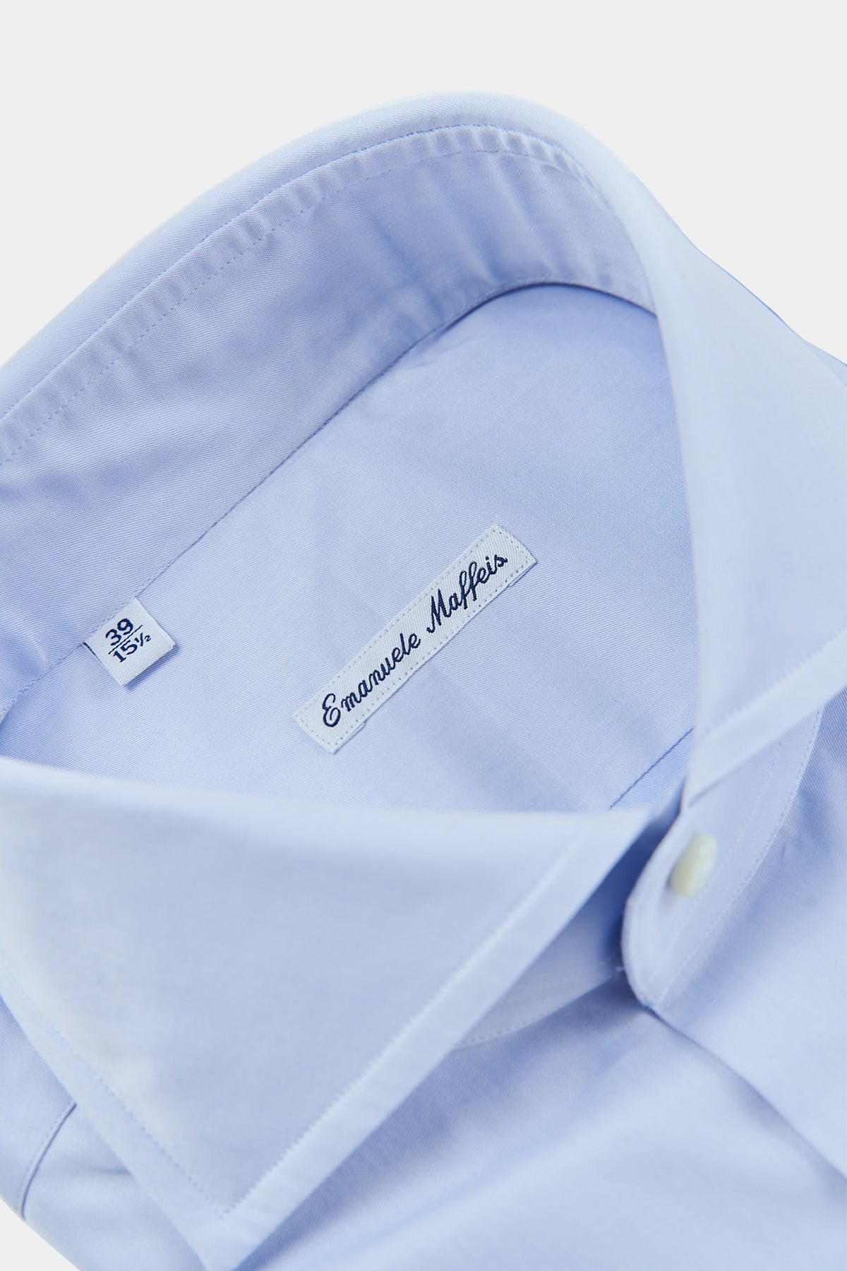 Twill shirt in light blue with shark collar