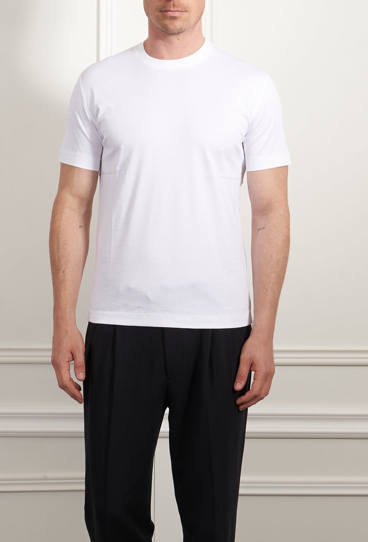 T-shirt in white