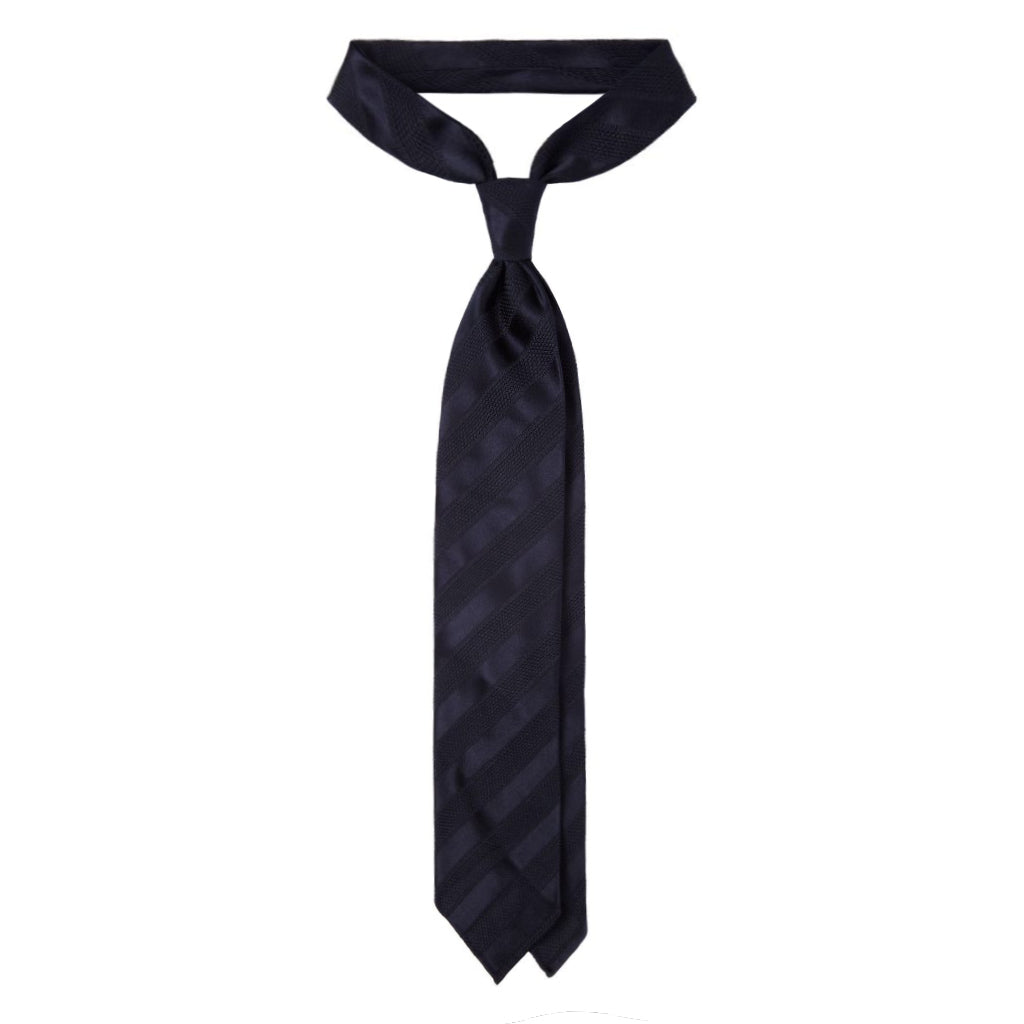 Tie in navy