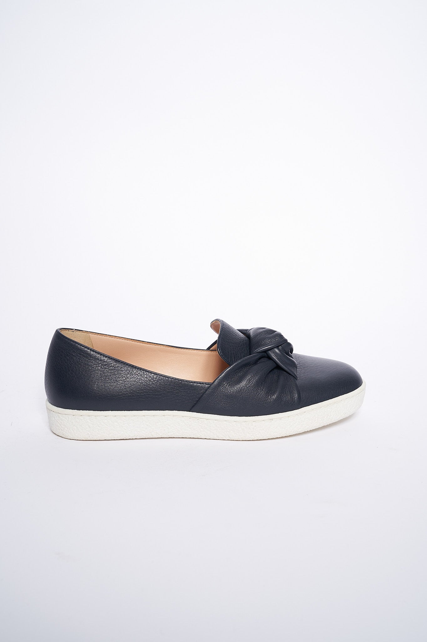 Slippers in navy