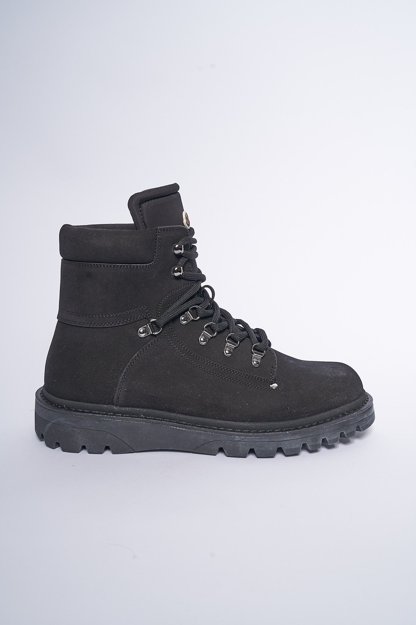 Hiking boots in black
