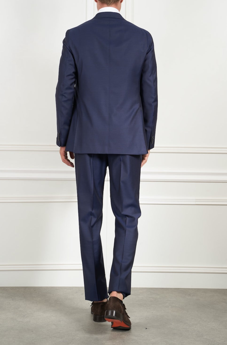 Suit in blue