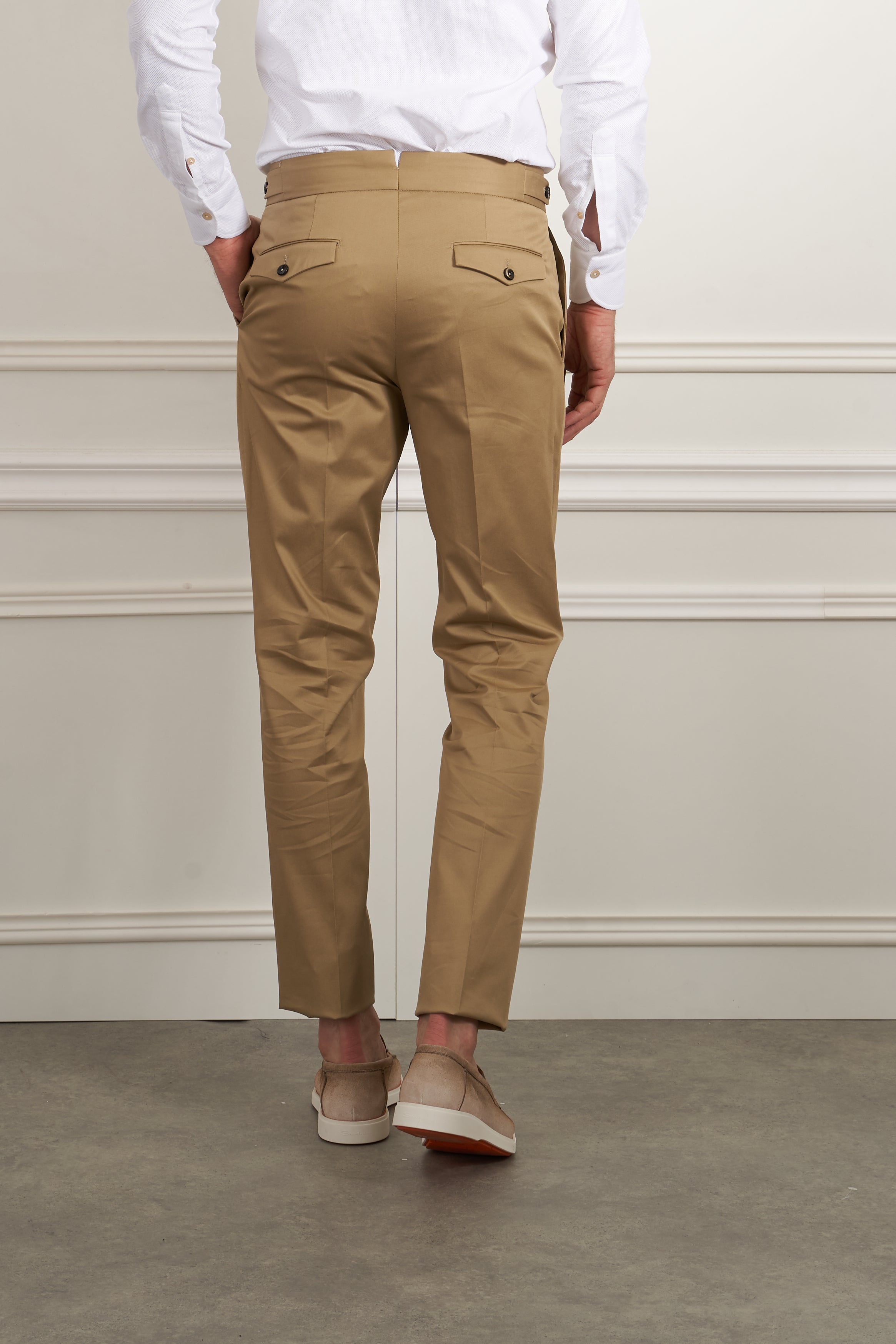 Beige Chino-Hose von PT Torino, bequem und stilvoll, aus weichem Stoff, ideal für legere und formelle Anlässe.