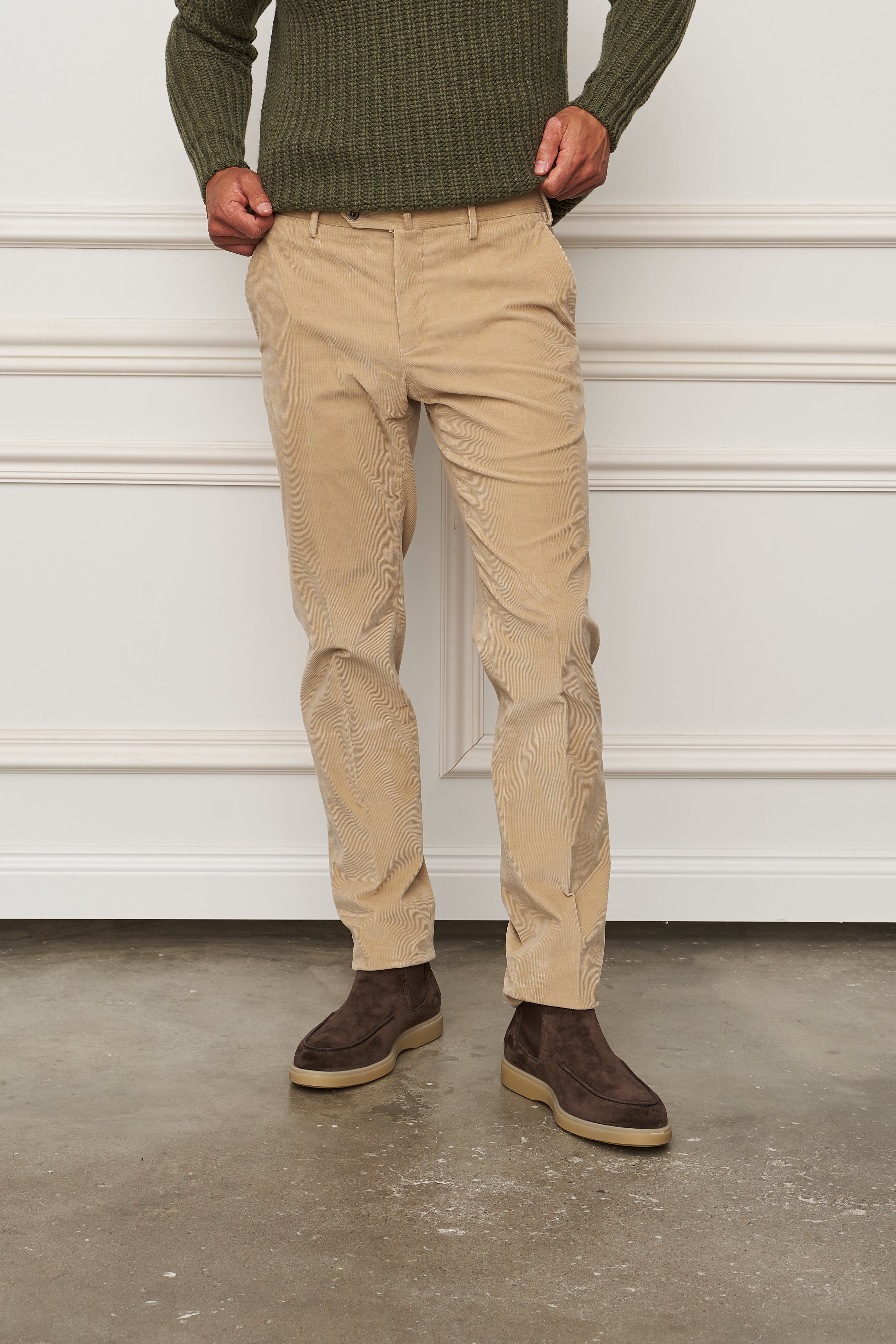 Hose in beige