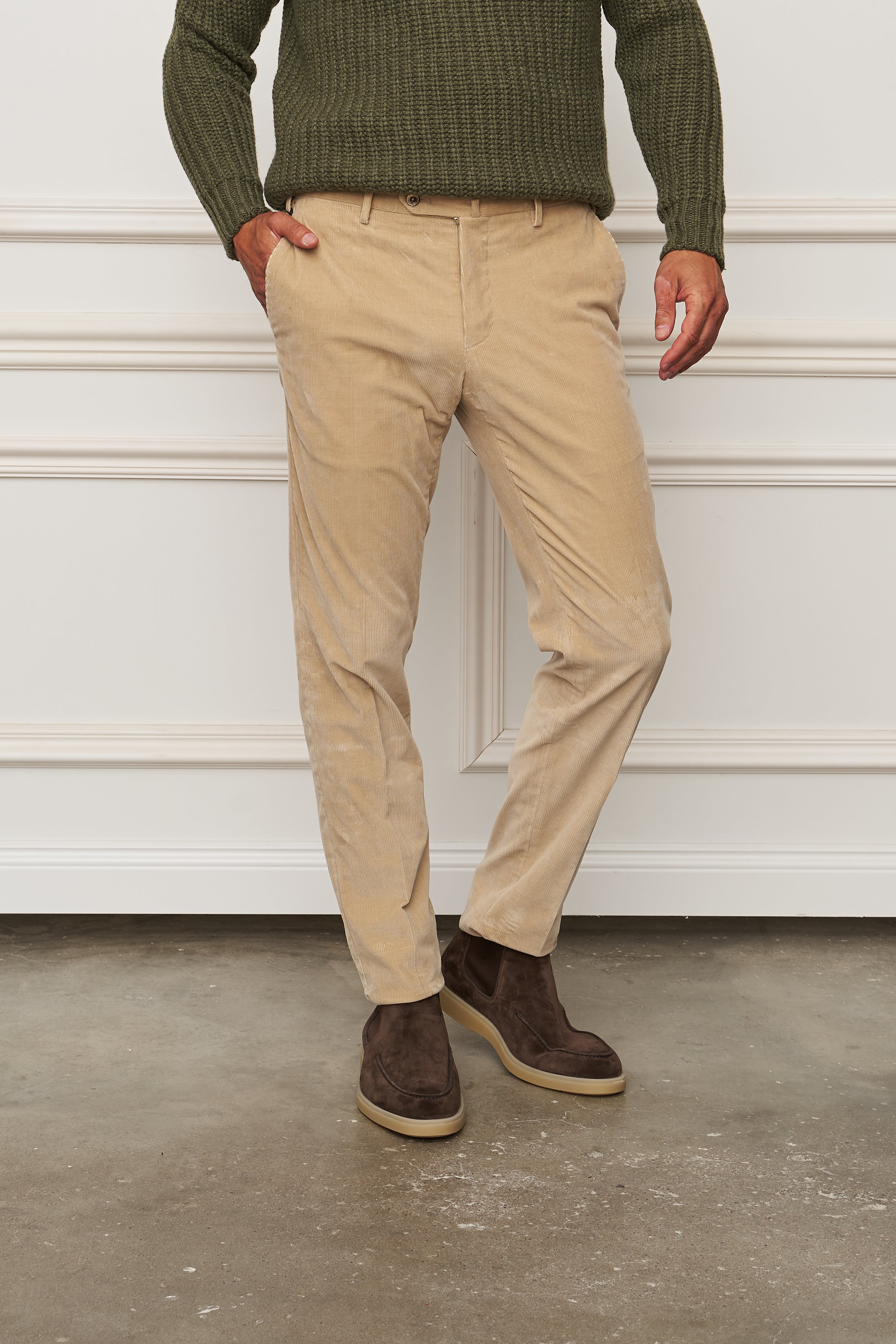 Hose in beige