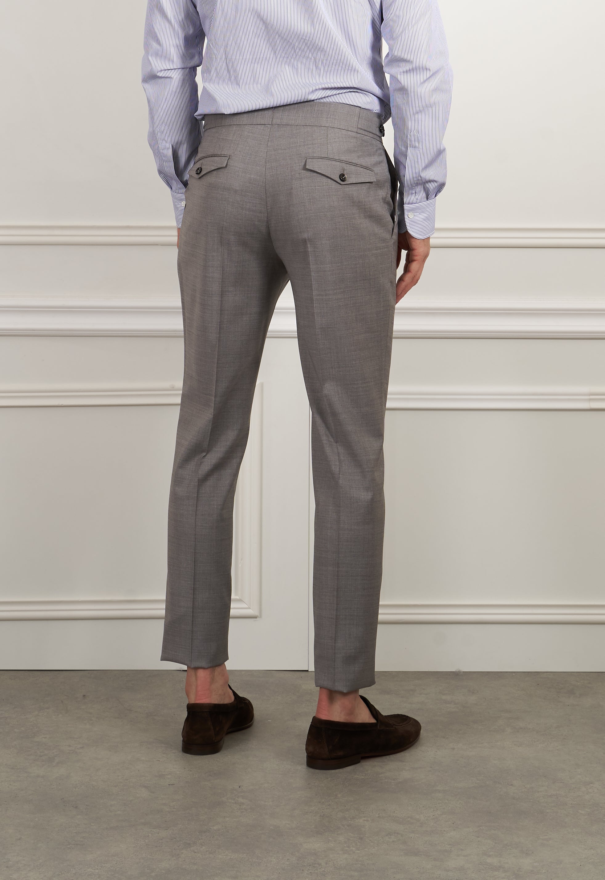 Bundfaltenhose in grau