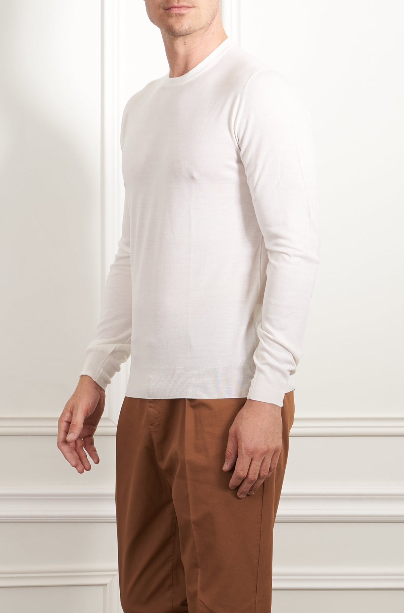 Sweater in white