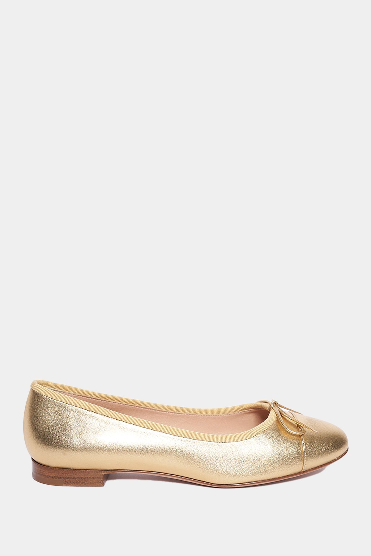 Ballerinas in gold