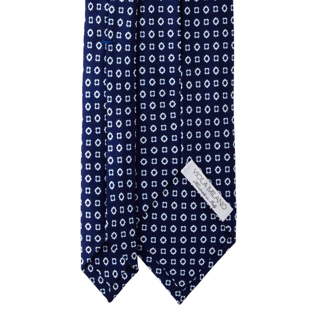 Tie in navy