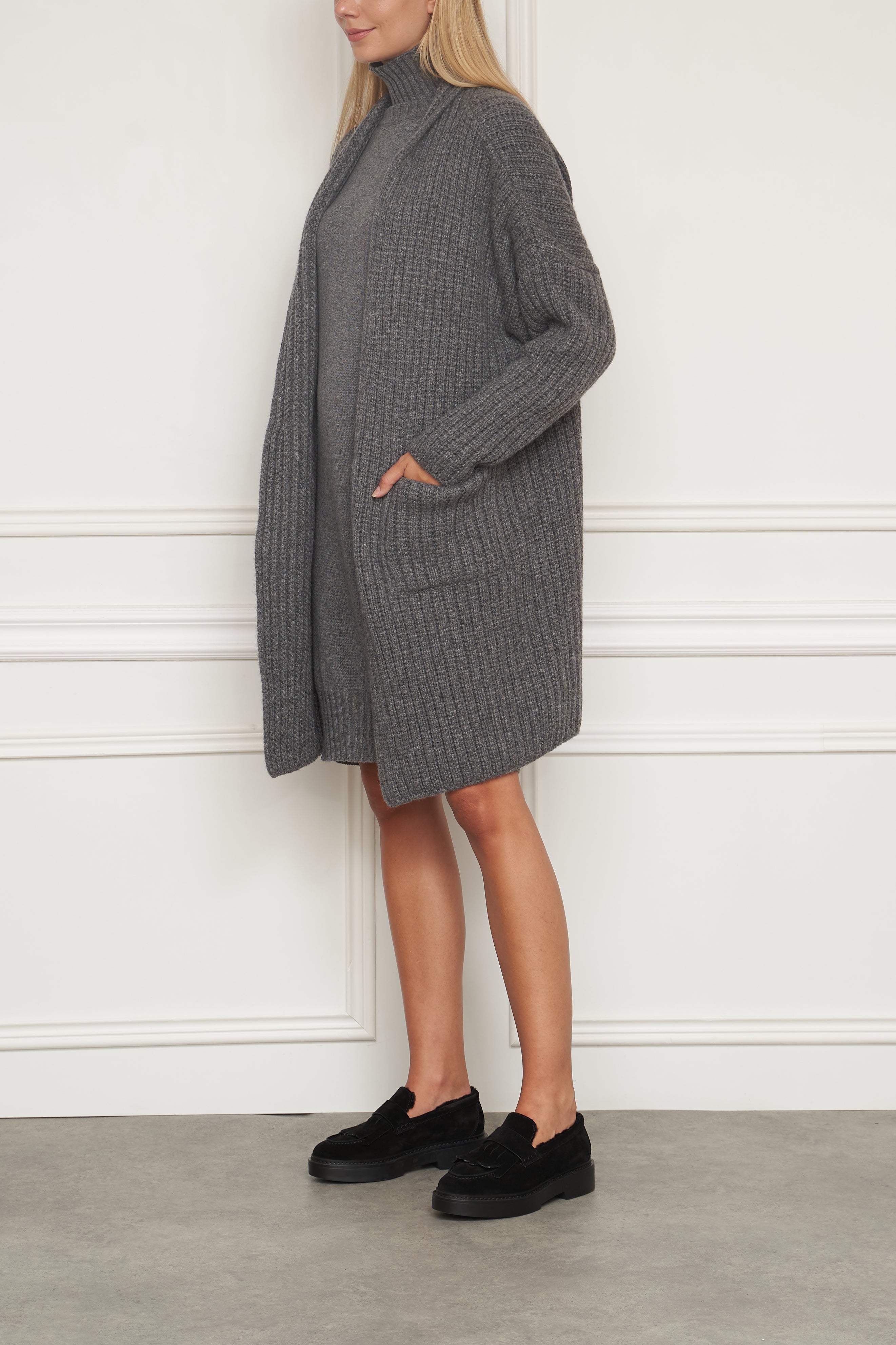Lange Cashmere Strickjacke in grau