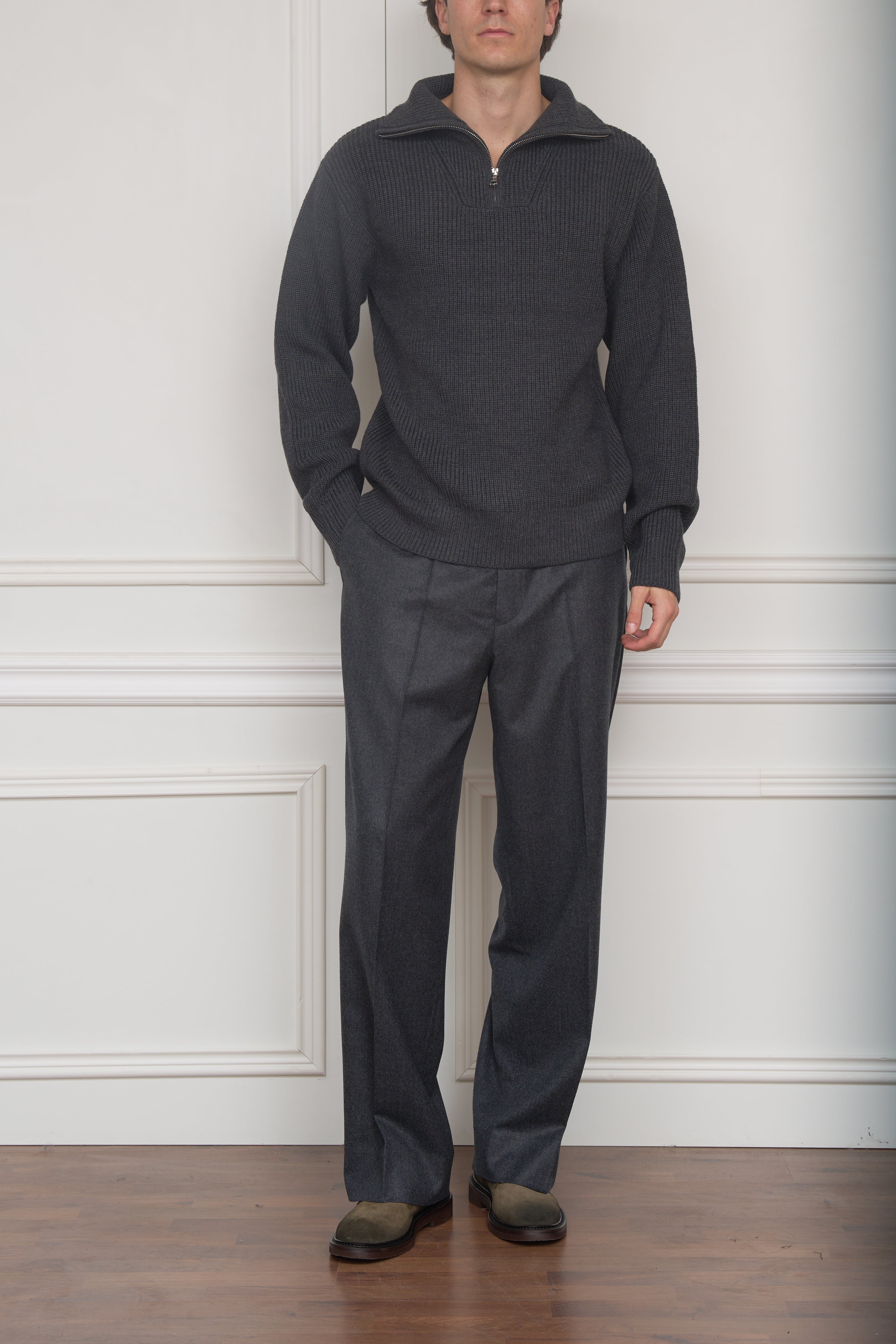 Grober Troyer in grau